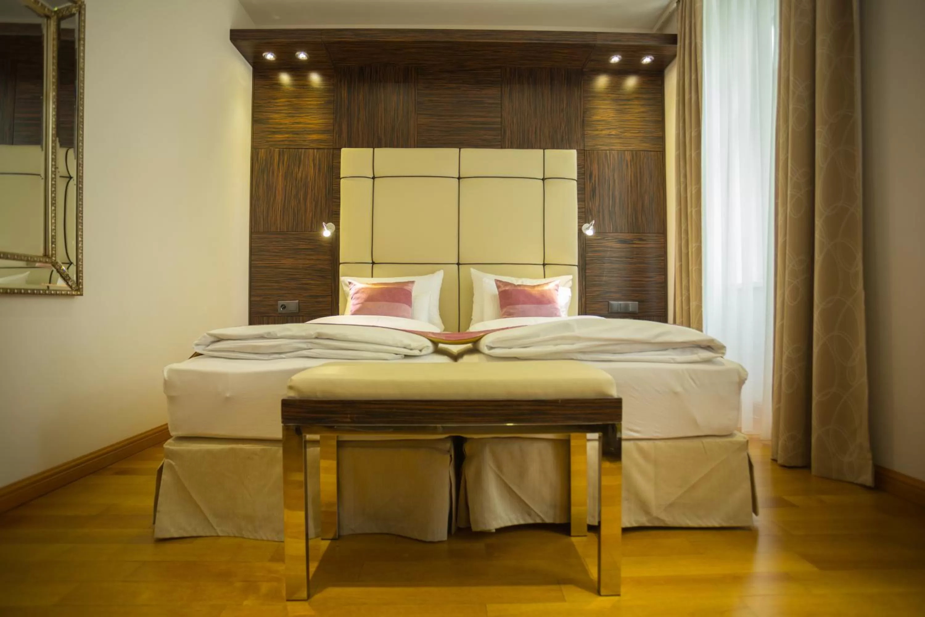 Photo of the whole room, Bed in Best Western Plus Hotel Arcadia