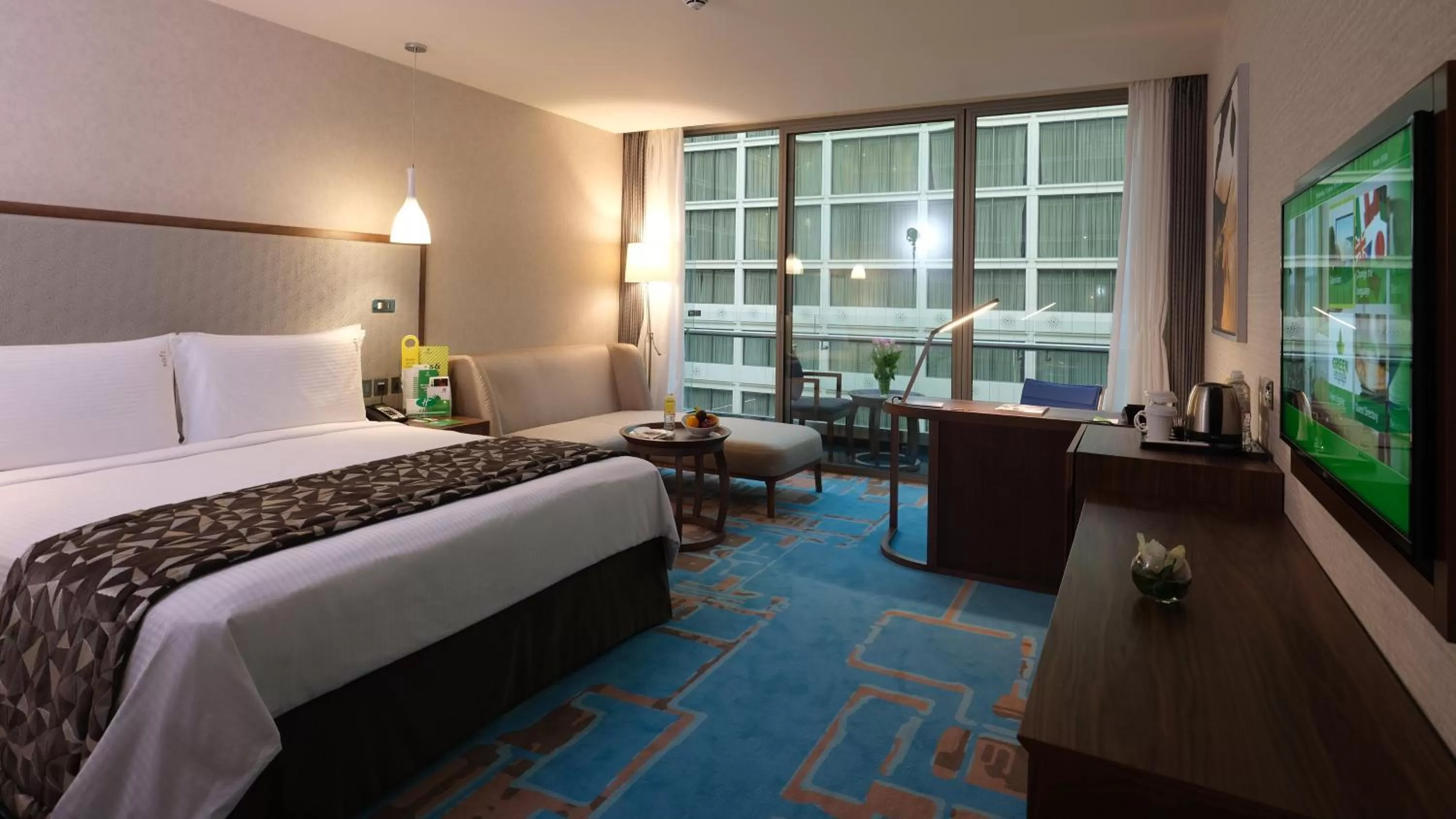 Photo of the whole room, Bed in Holiday Inn Kuwait Al Thuraya City by IHG