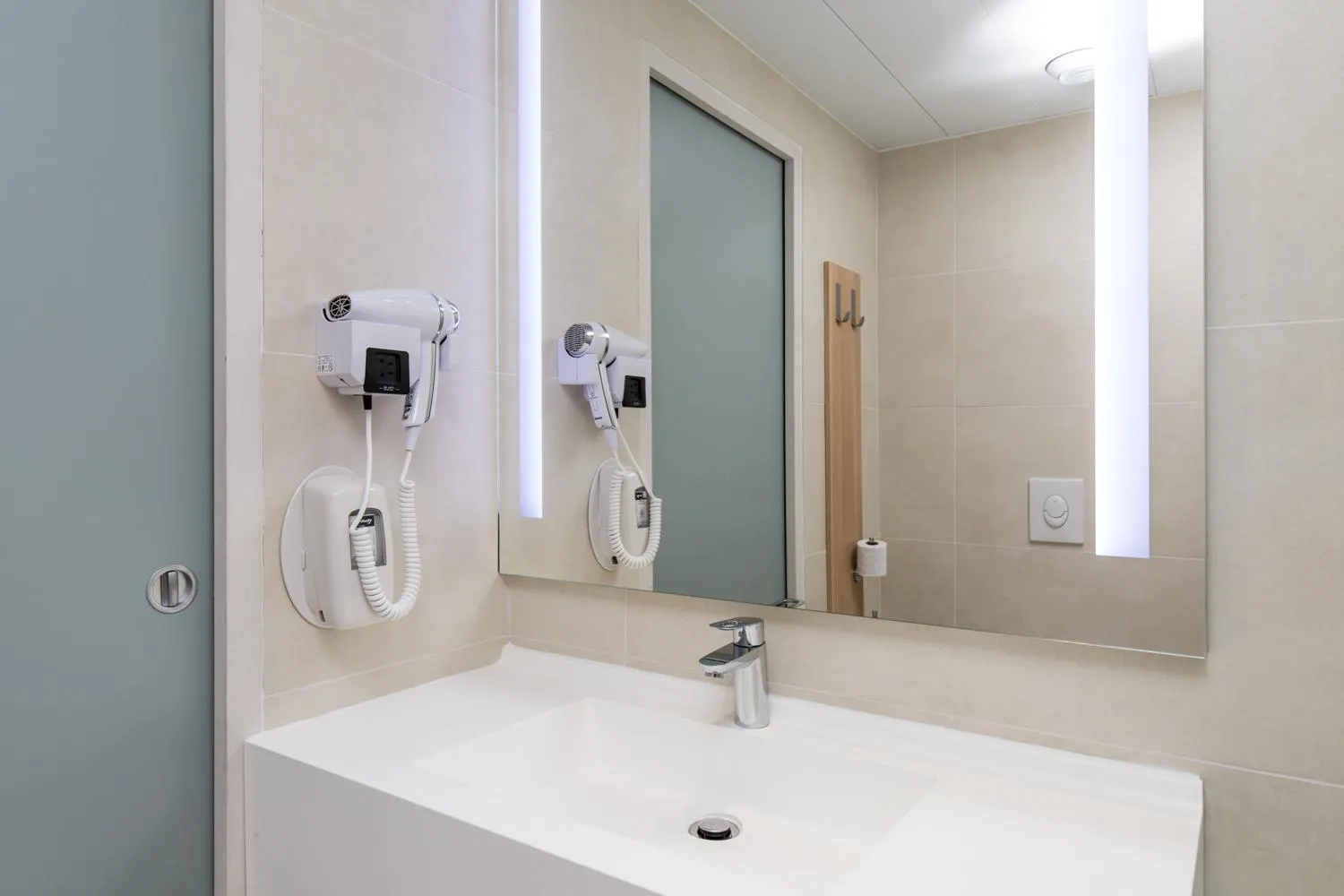 Shower in Campanile Metz Nord - Woippy- Porte du Luxembourg A31