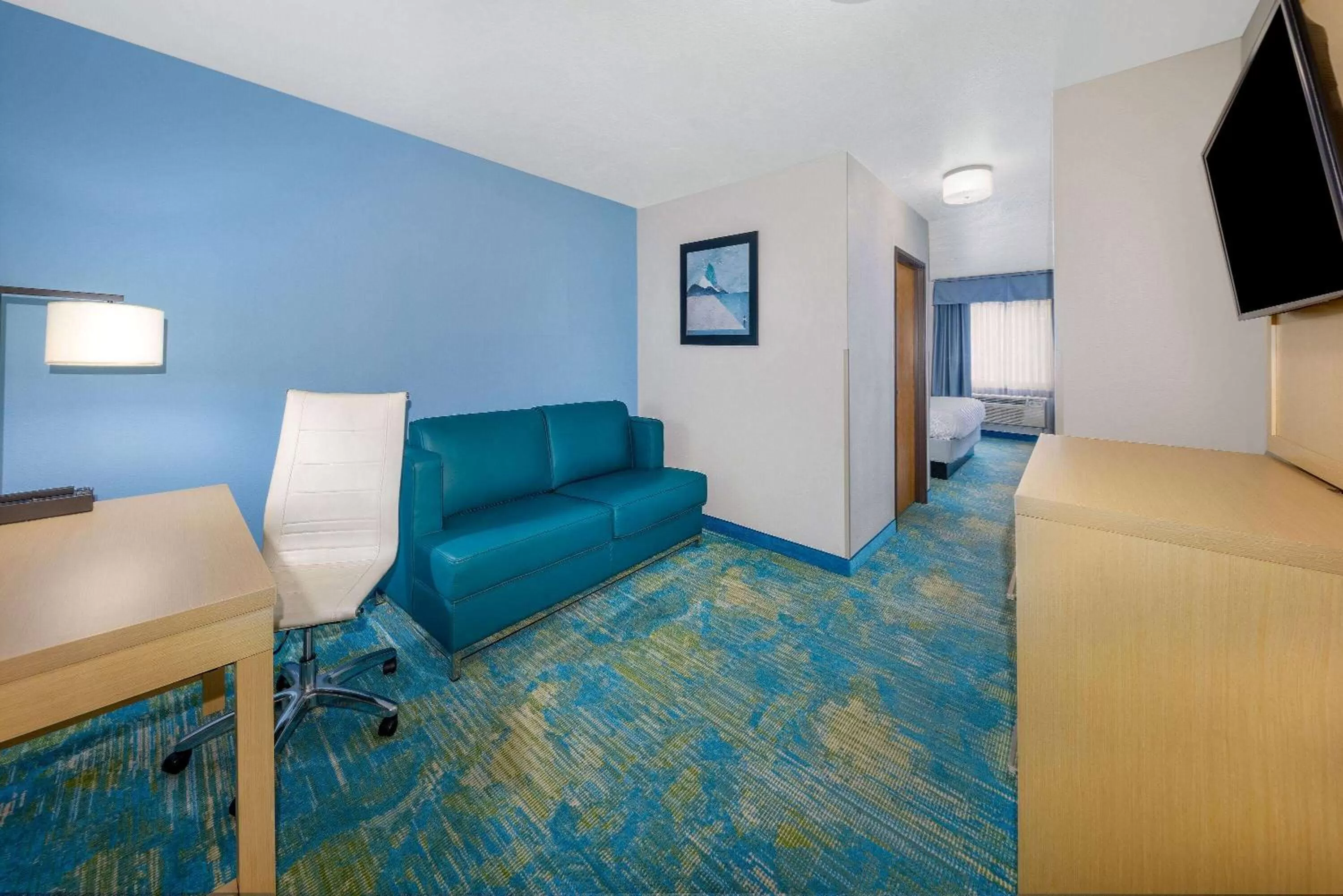 Bed in Days Inn by Wyndham Springville