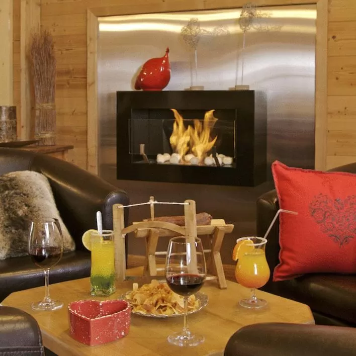 Lounge or bar, Seating Area in Hôtel Le Sporting