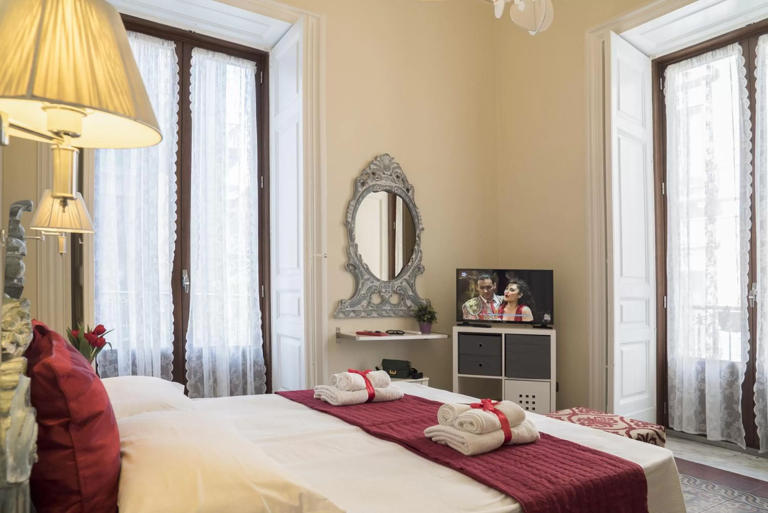 Photo of the whole room, Bed in RossoCorallo B&B