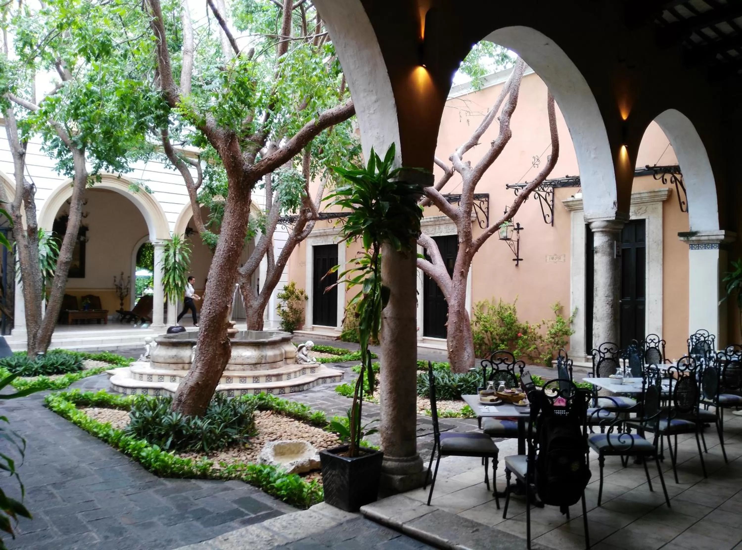 Restaurant/places to eat in Hotel Boutique La Mision De Fray Diego