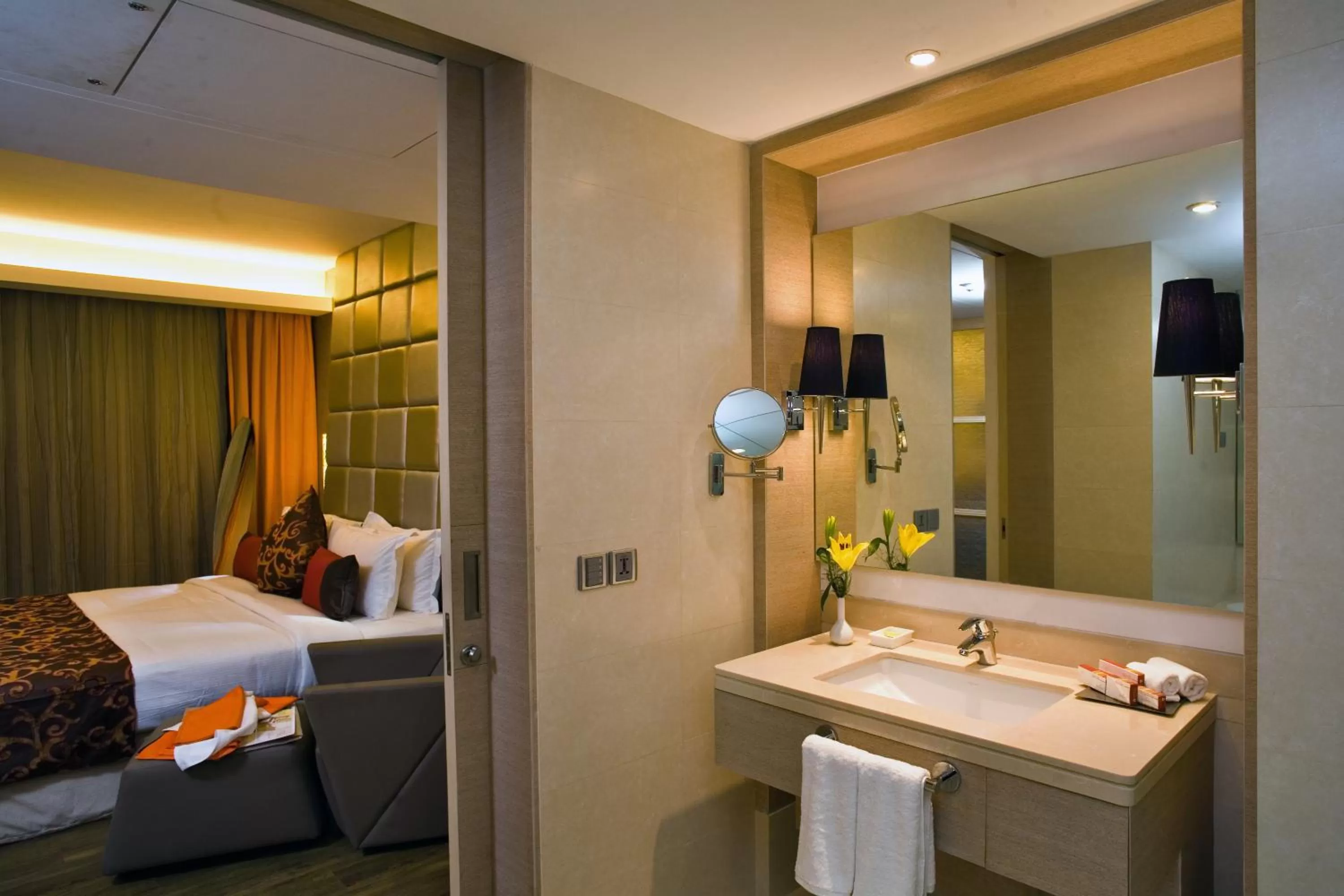 Bathroom, Bed in The Sonnet Kolkata