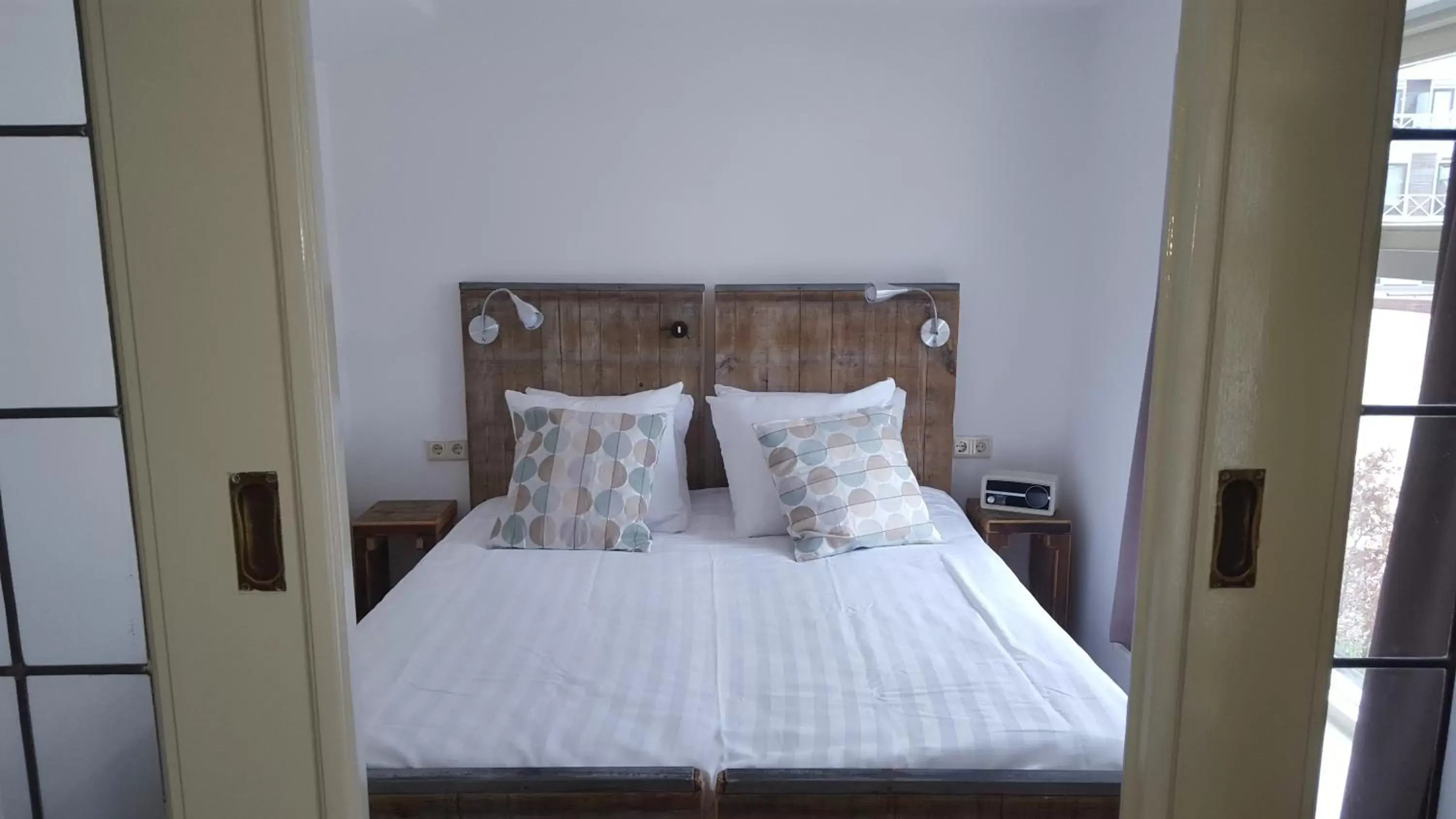 Comfort Triple Room with Shower in Hotel Anne-Klare Comfort Triple Room with Shower in Hotel Anne-Klare