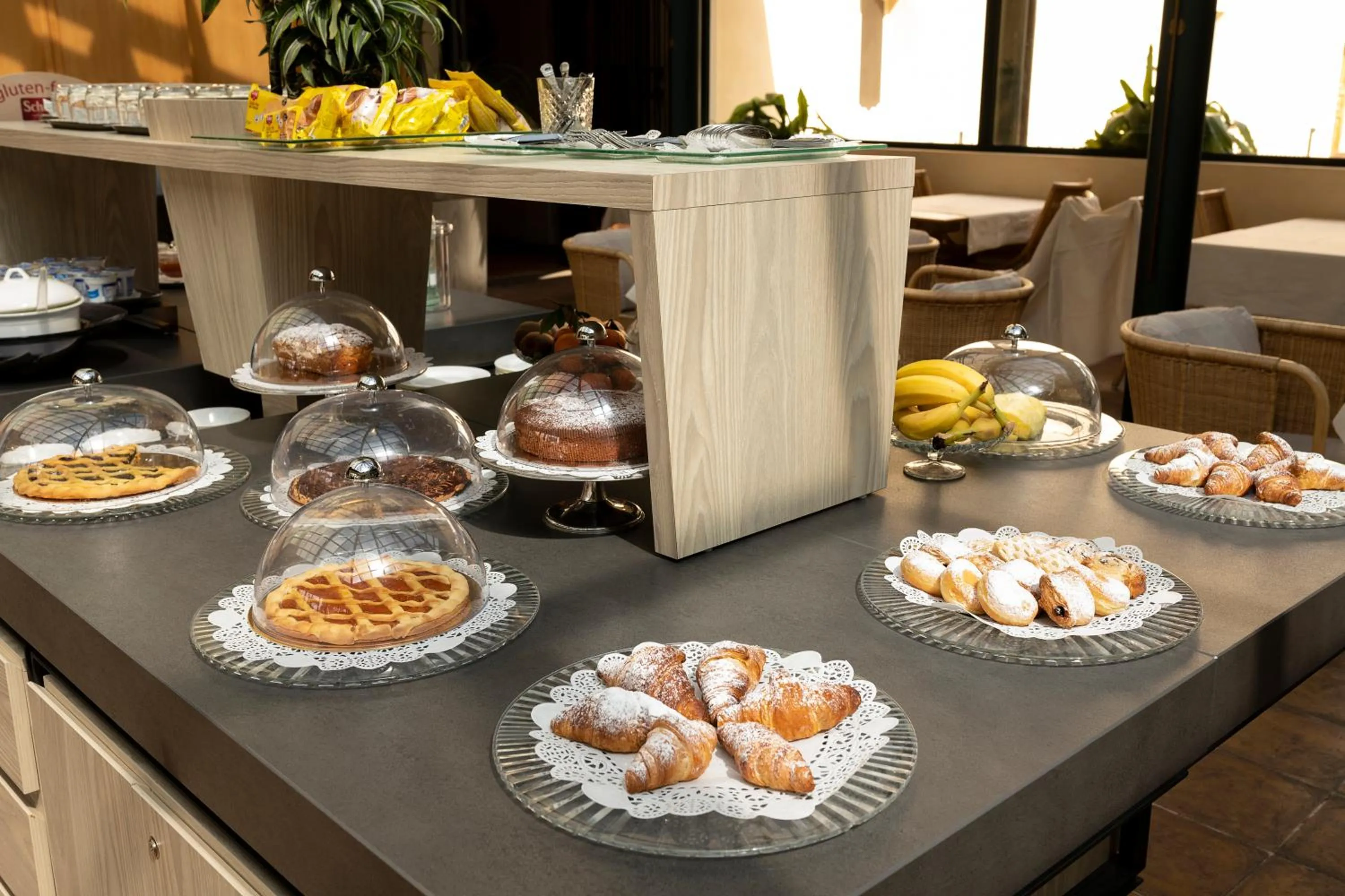 Buffet breakfast in Posta Donini 1579 - UNA Esperienze