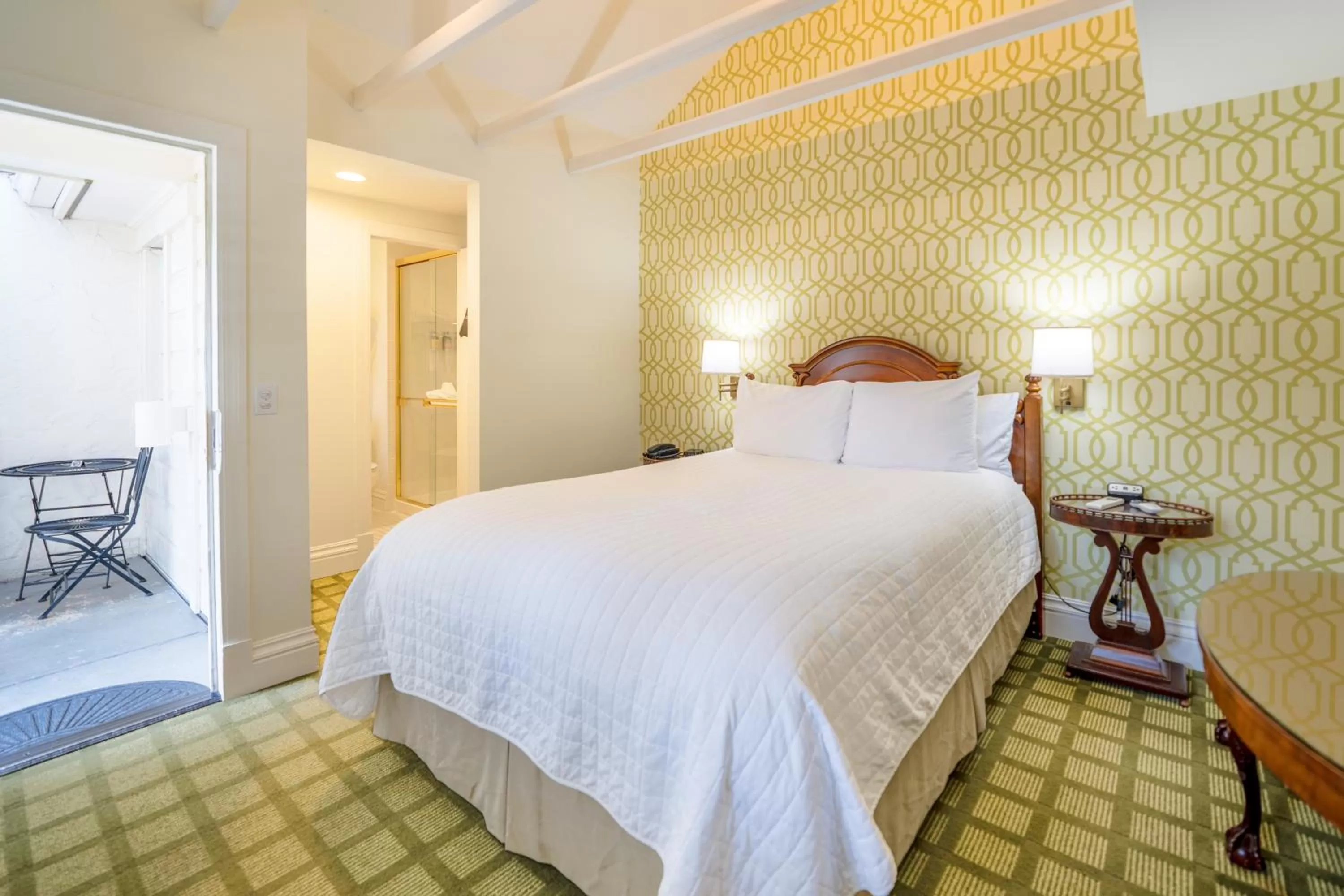 Bedroom, Bed in The Bergson, BW Signature Collection