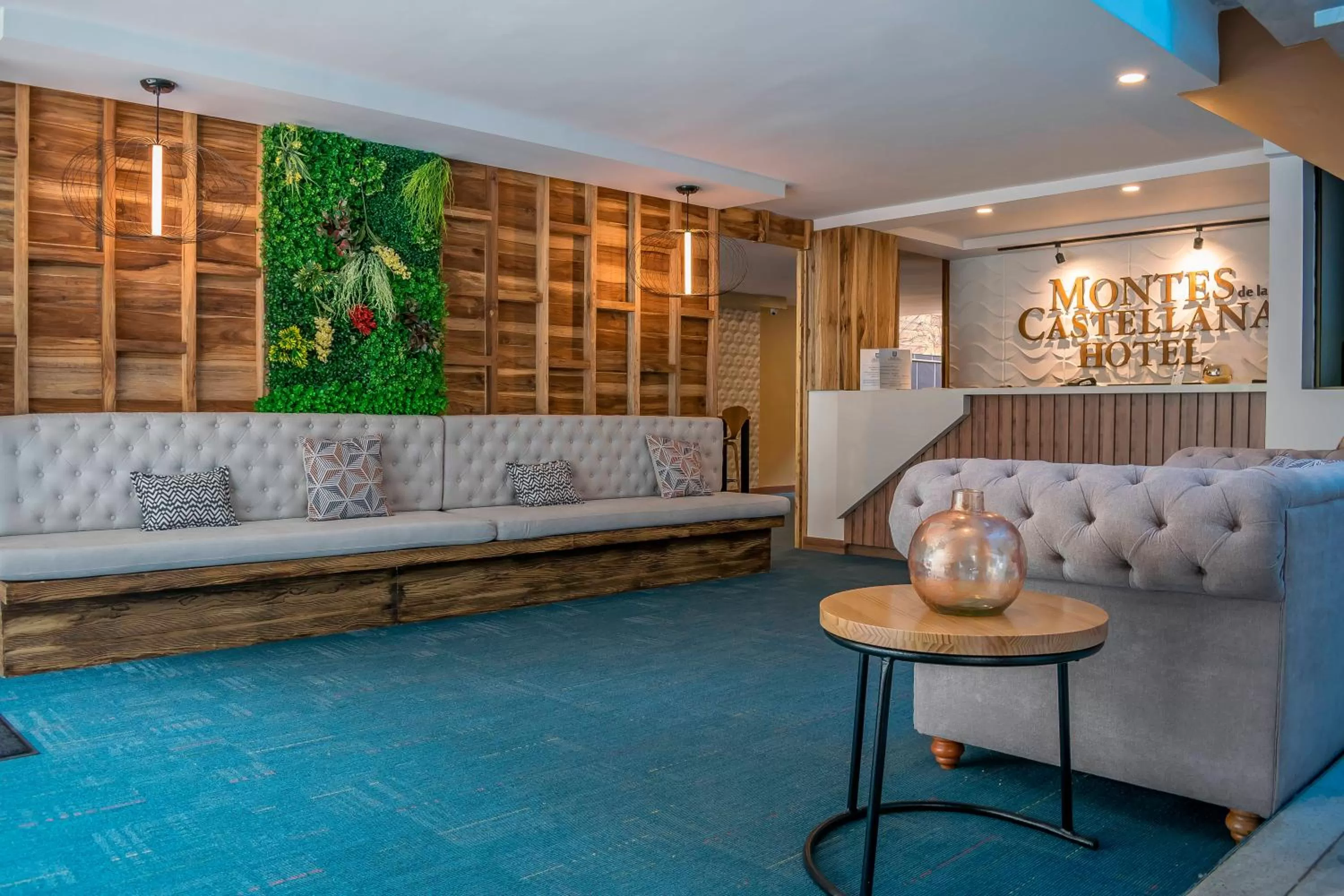 Lobby or reception in Hotel Montes De La Castellana