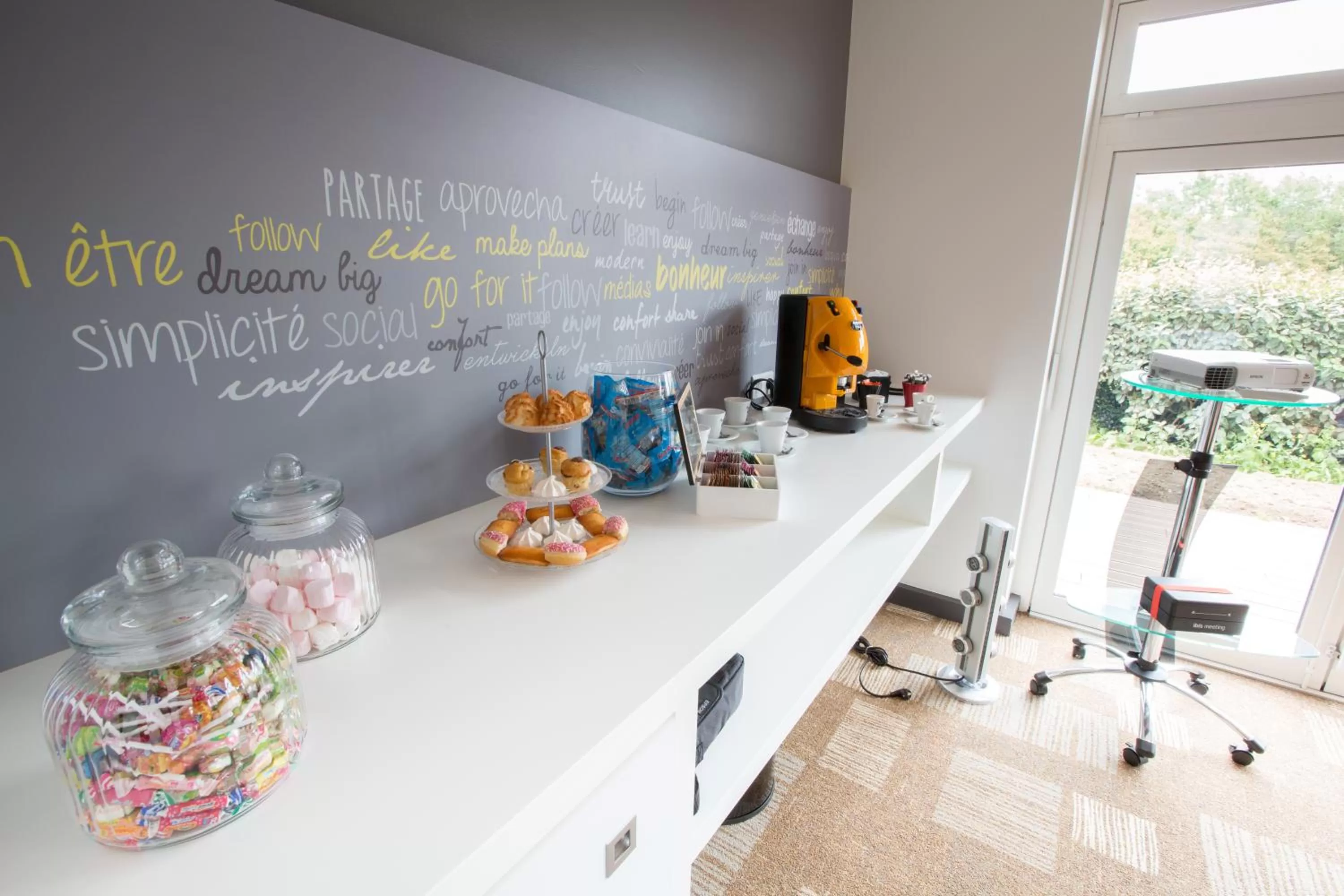 Meeting/conference room in ibis Cherbourg La Glacerie