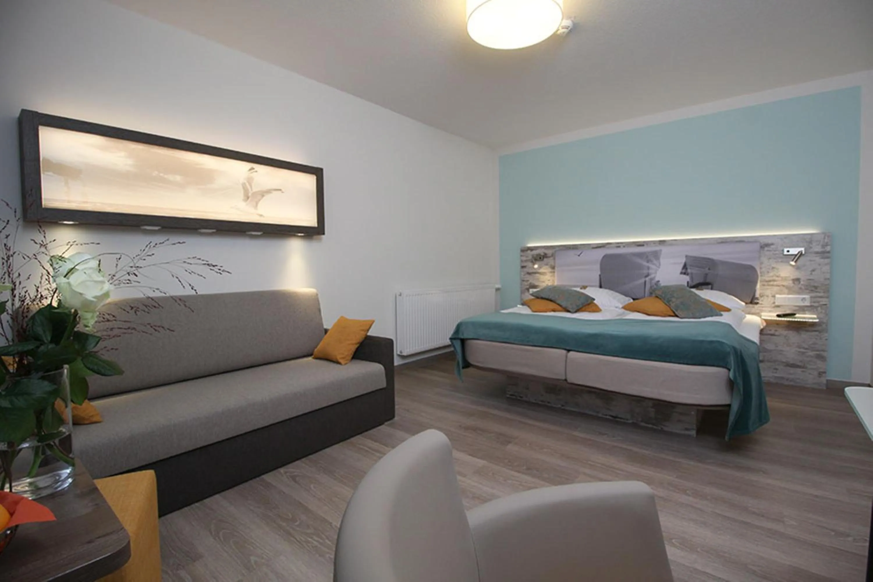 Photo of the whole room, Bed in City Hotel