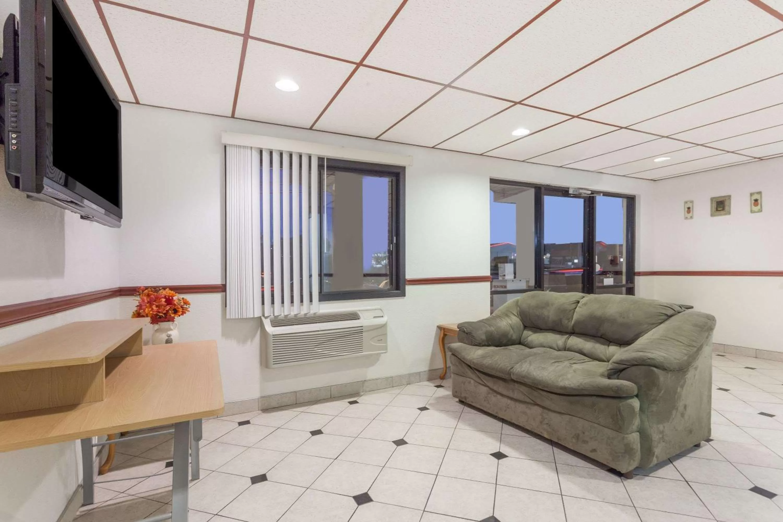 Lobby or reception in Super 8 by Wyndham Winchester VA