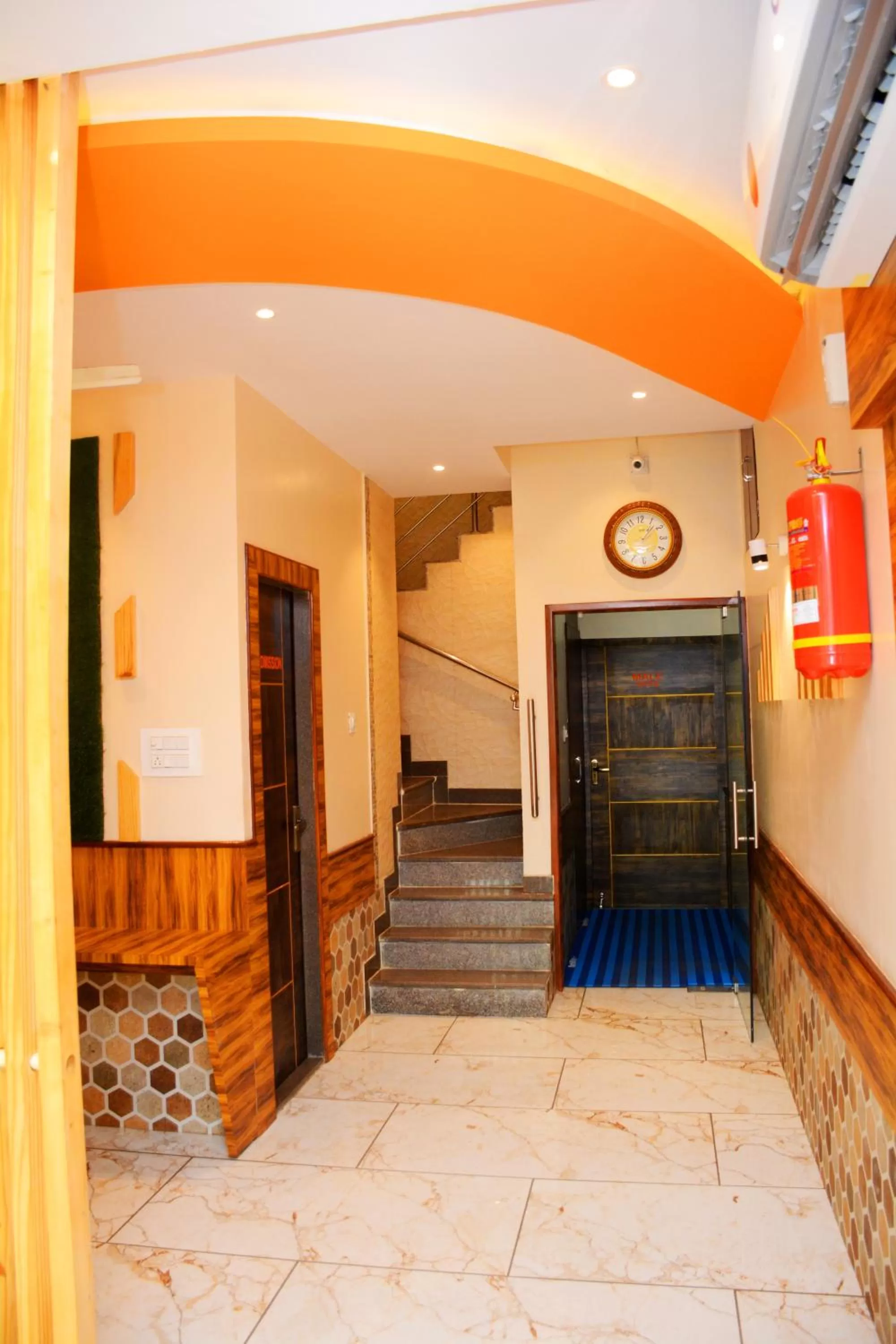 Facade/entrance in Hotel Nest N Rest - Mumbai