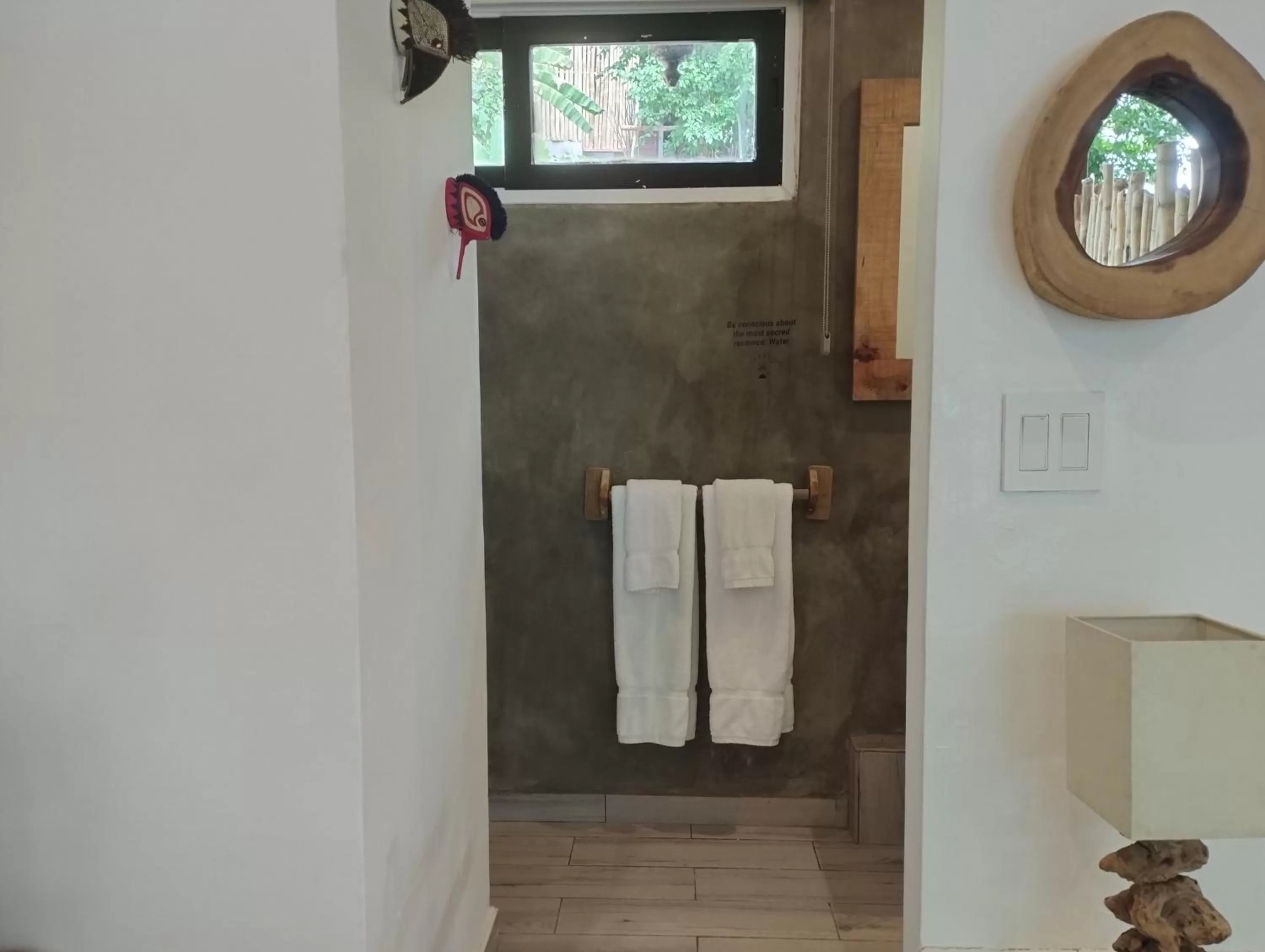 Bathroom in Saboga Lodge