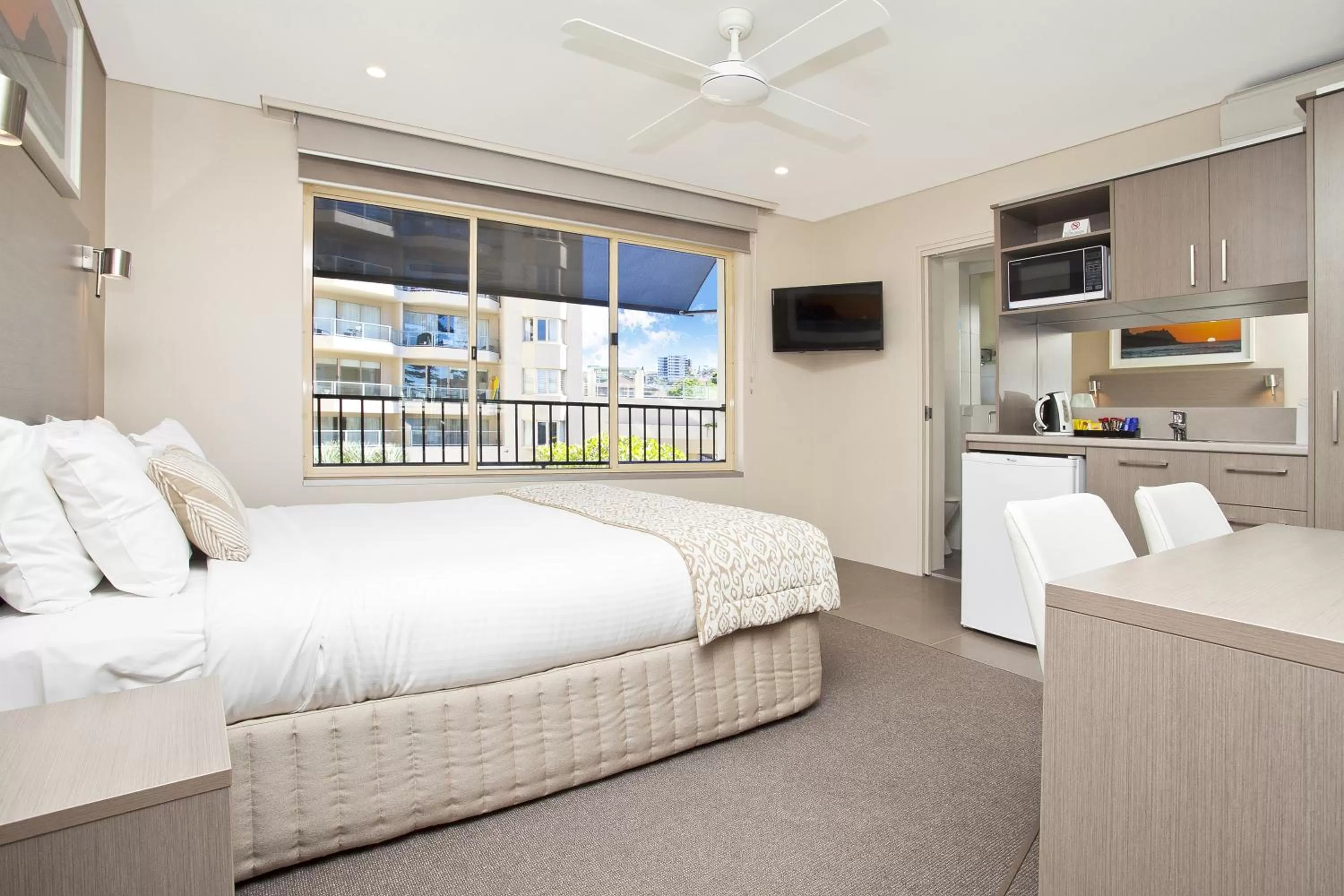 Photo of the whole room, Bed in Manly Paradise Motel & Apartments