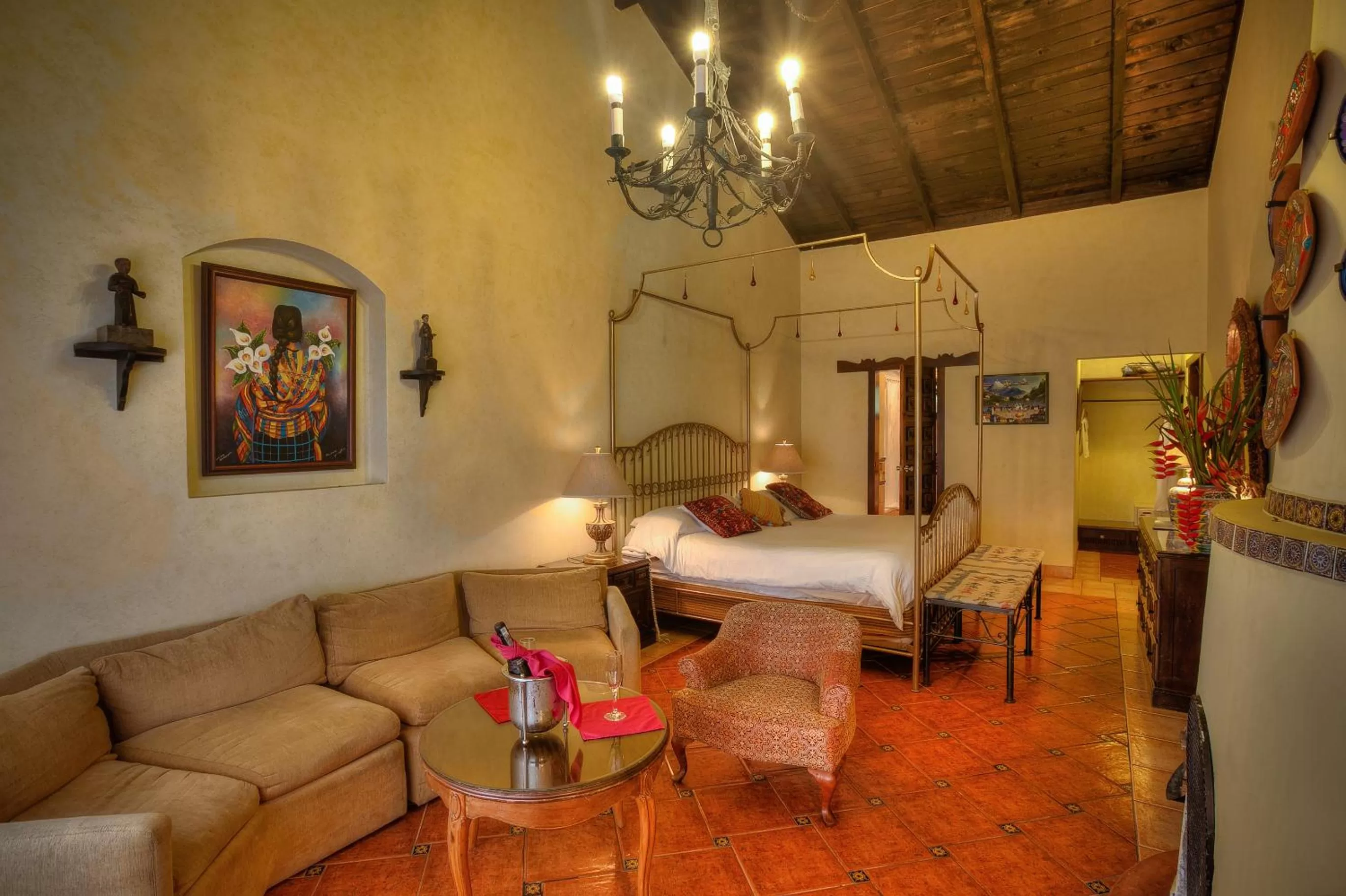 Photo of the whole room, Bed in Hotel Atitlan