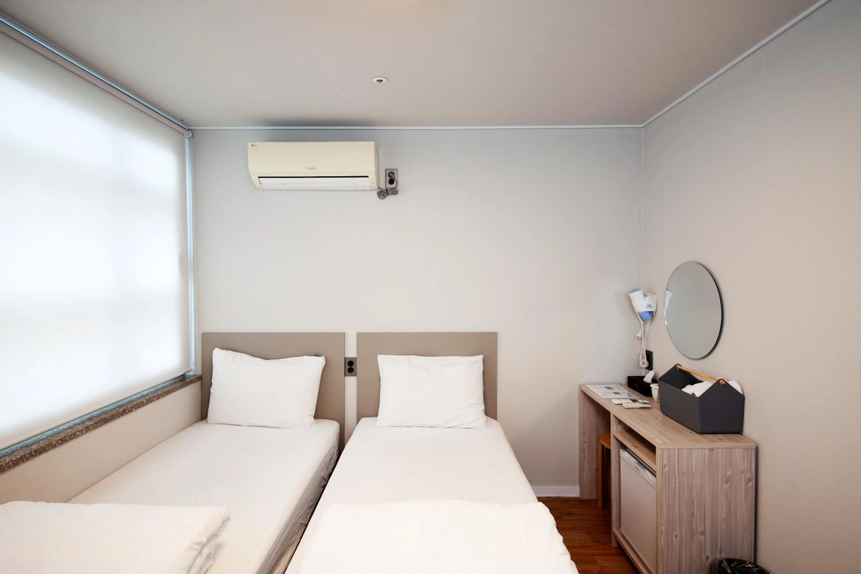 Photo of the whole room, Bed in K-Grand Hostel Dongdaemun