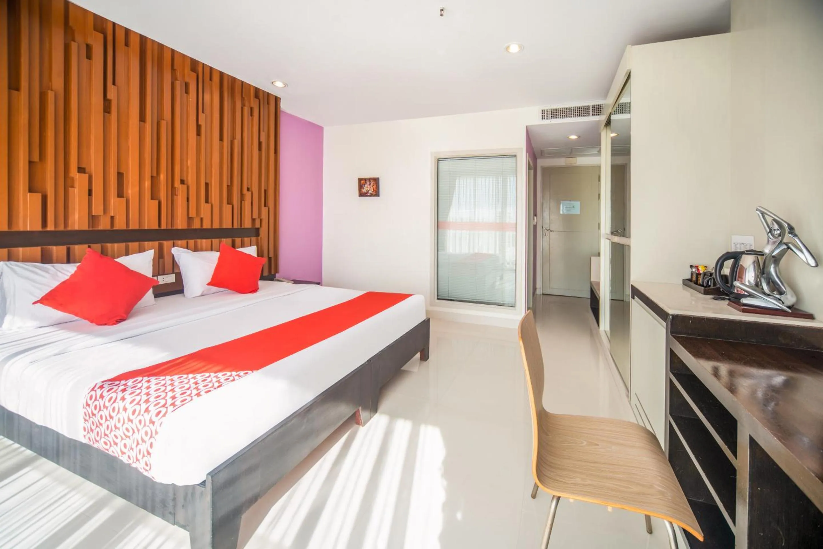 Bedroom in I Dee Hotel Patong