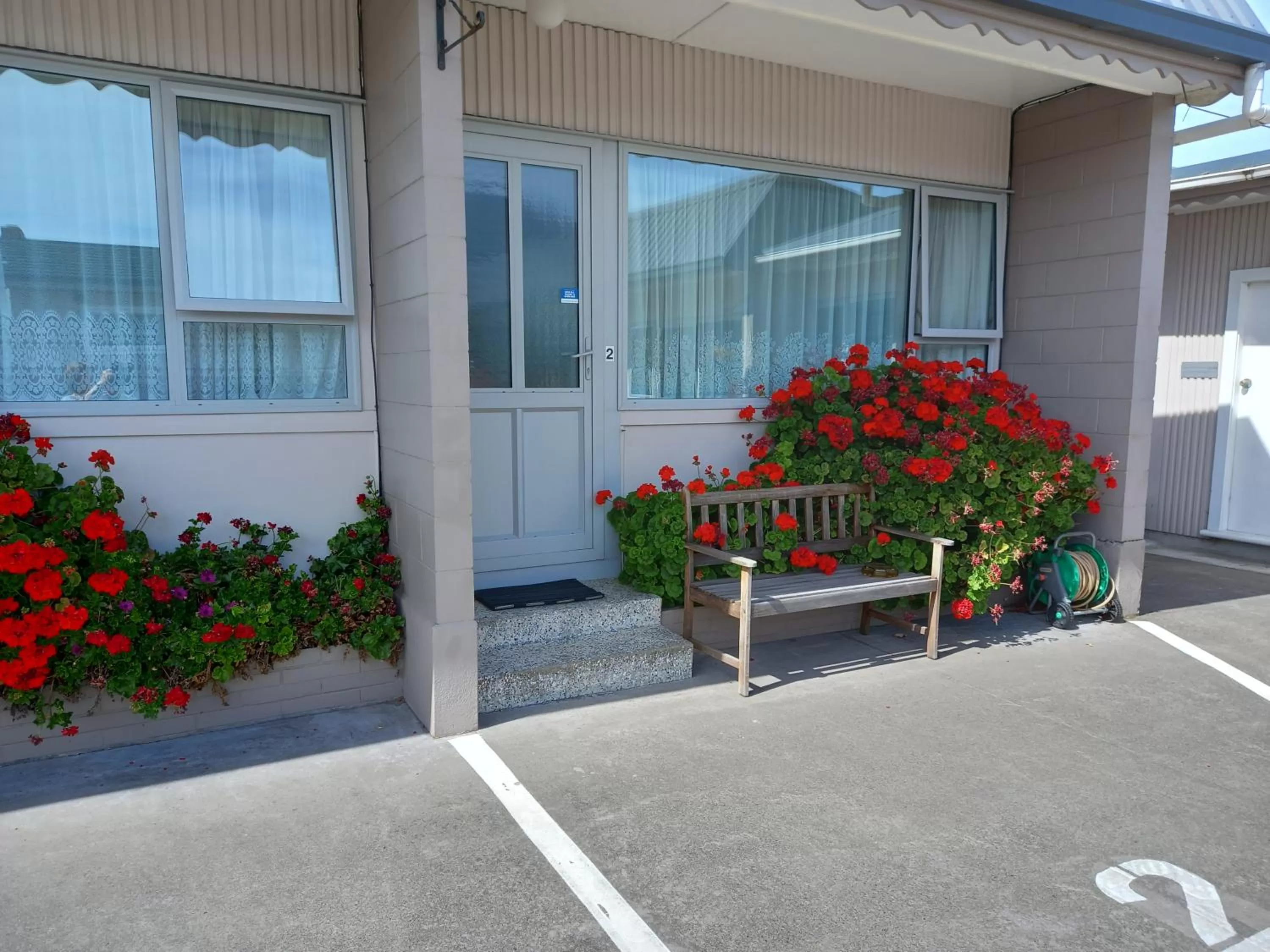 Property building in Comfort Inn Tayesta Motel