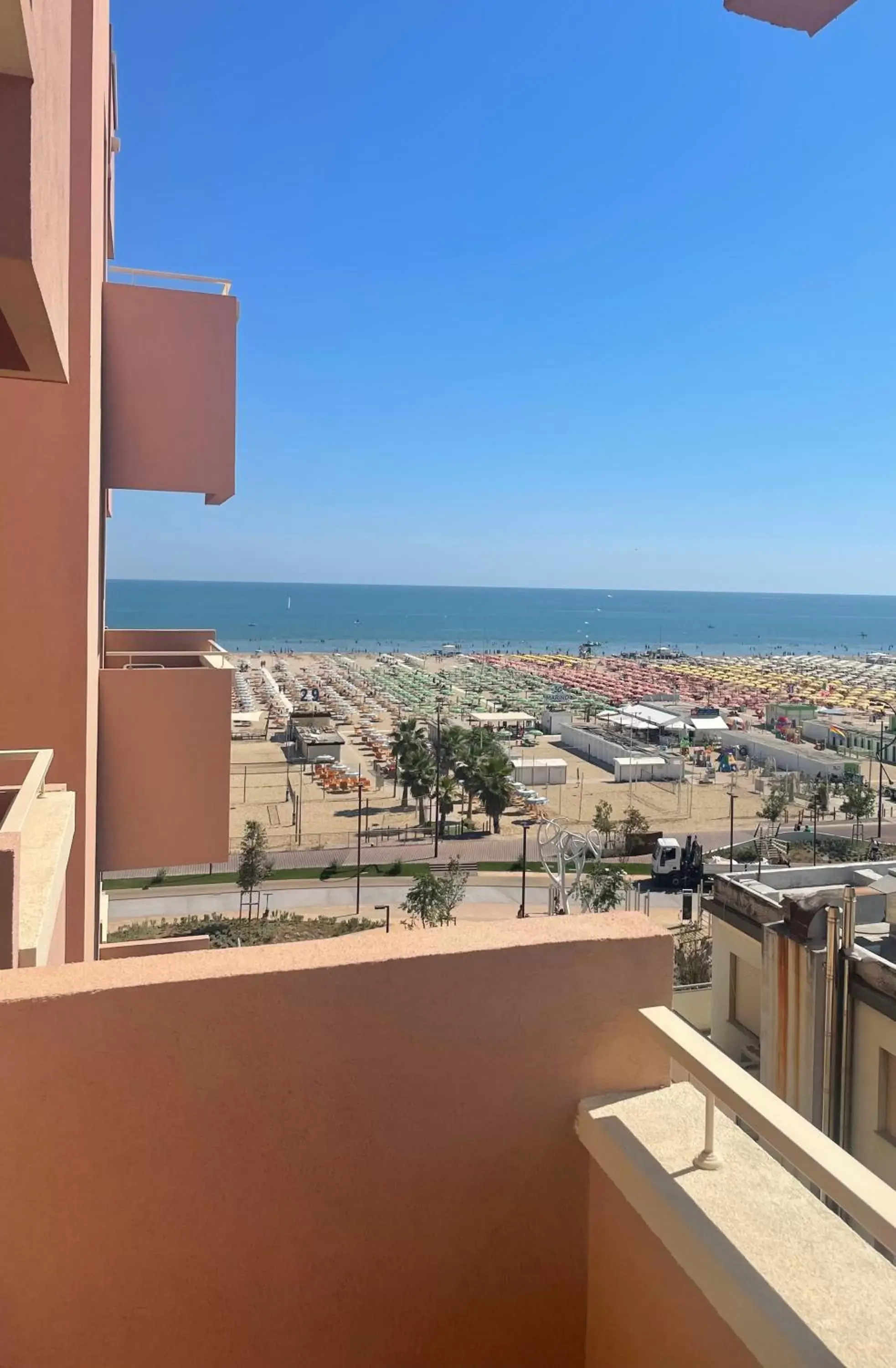 Triple Room with Lateral Sea View in Hotel Bellevue Triple Room with Lateral Sea View in Hotel Bellevue