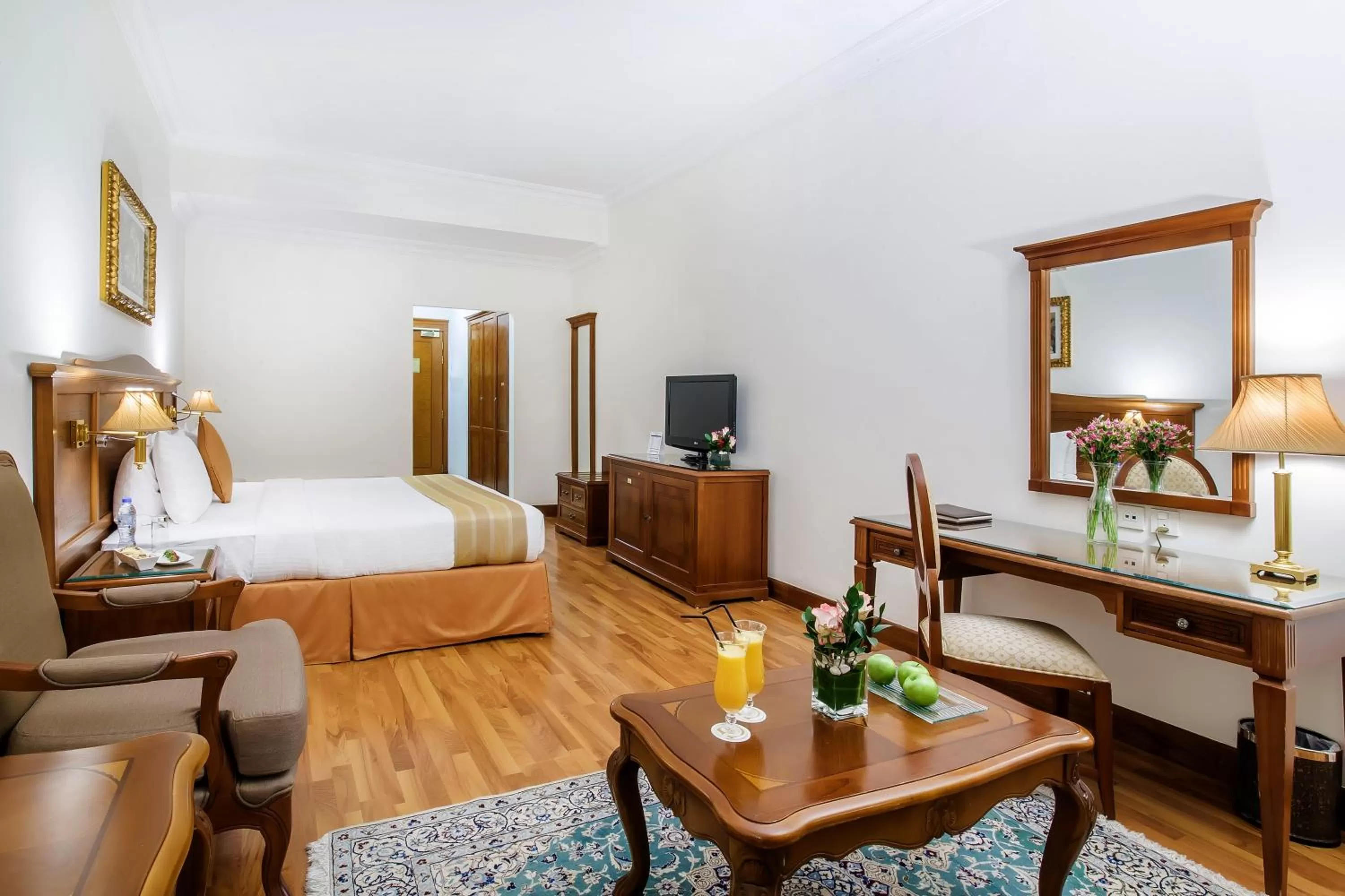 Bedroom, Bed in Grand Excelsior Hotel Bur Dubai