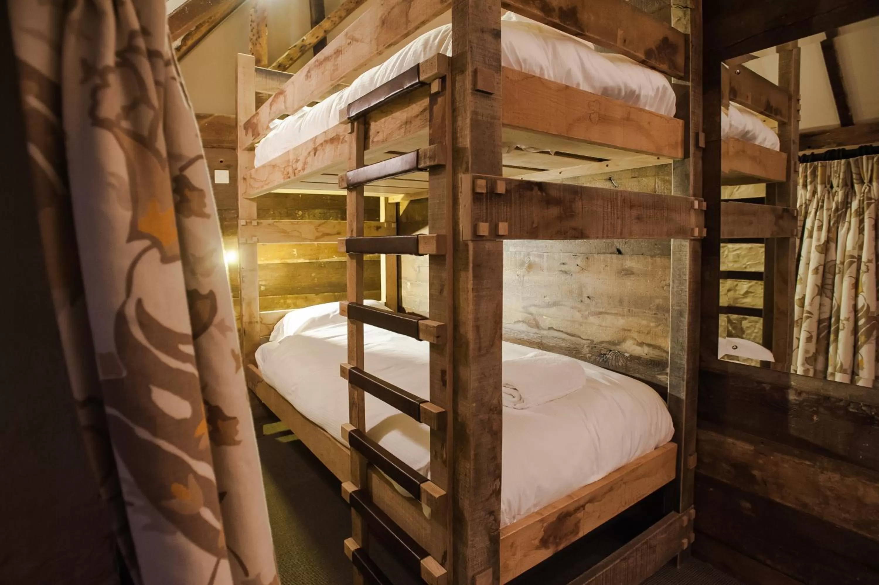 Bedroom, Bed in The White Hart, South Harting