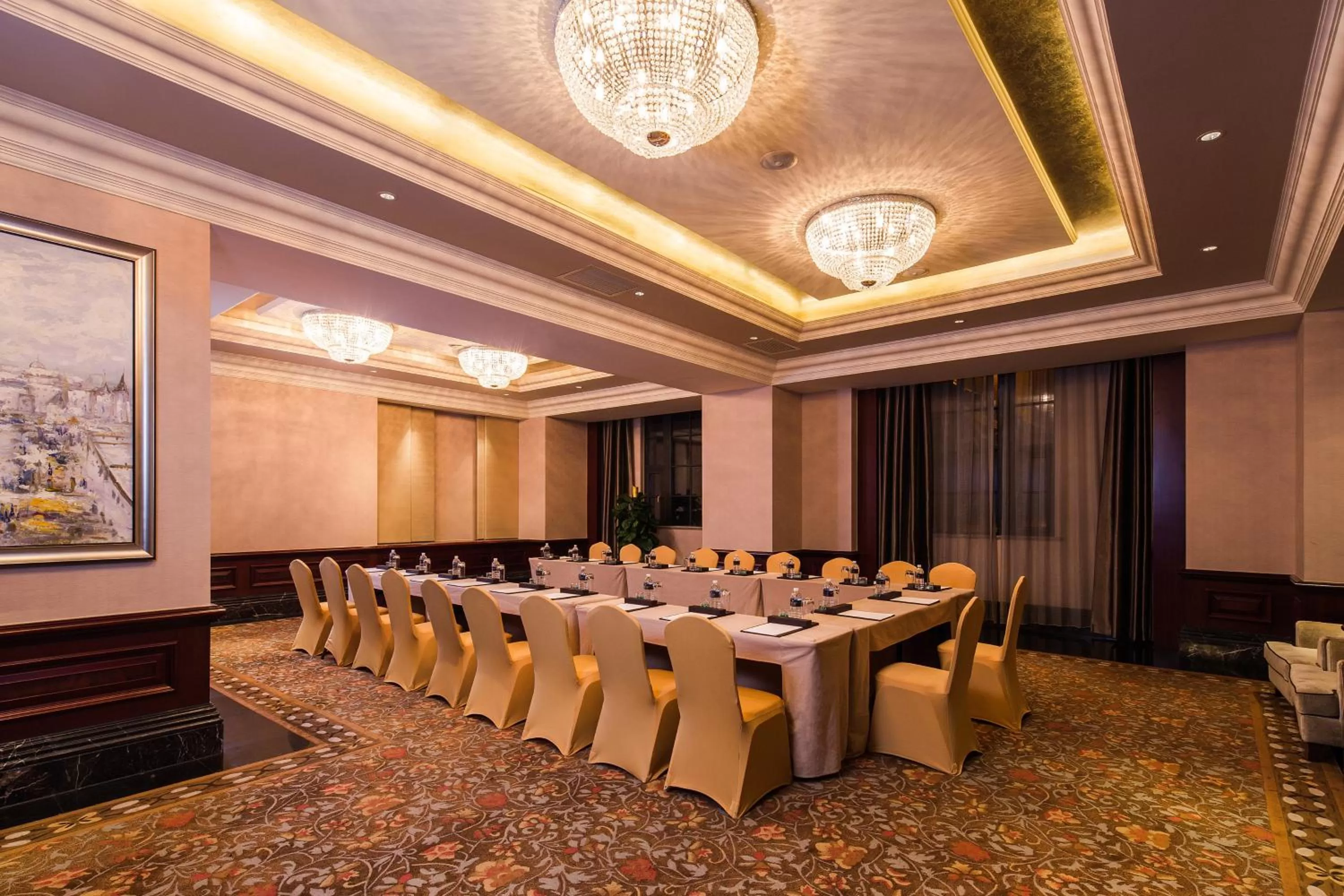 Meeting/conference room in InterContinental Shanghai Ruijin by IHG - Downtown Historic Iconic Garden Hotel