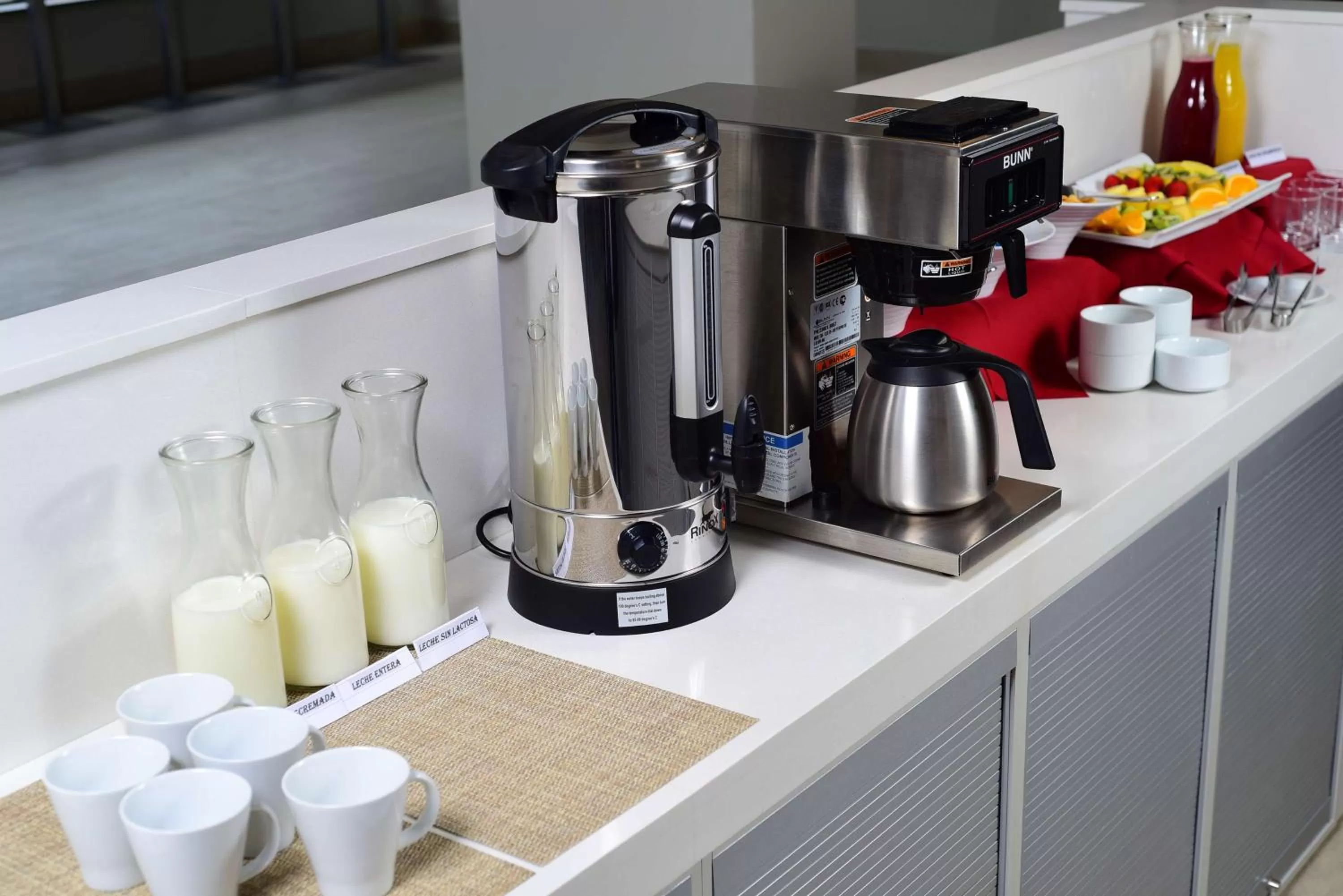 Restaurant/places to eat in Best Western Ferrat