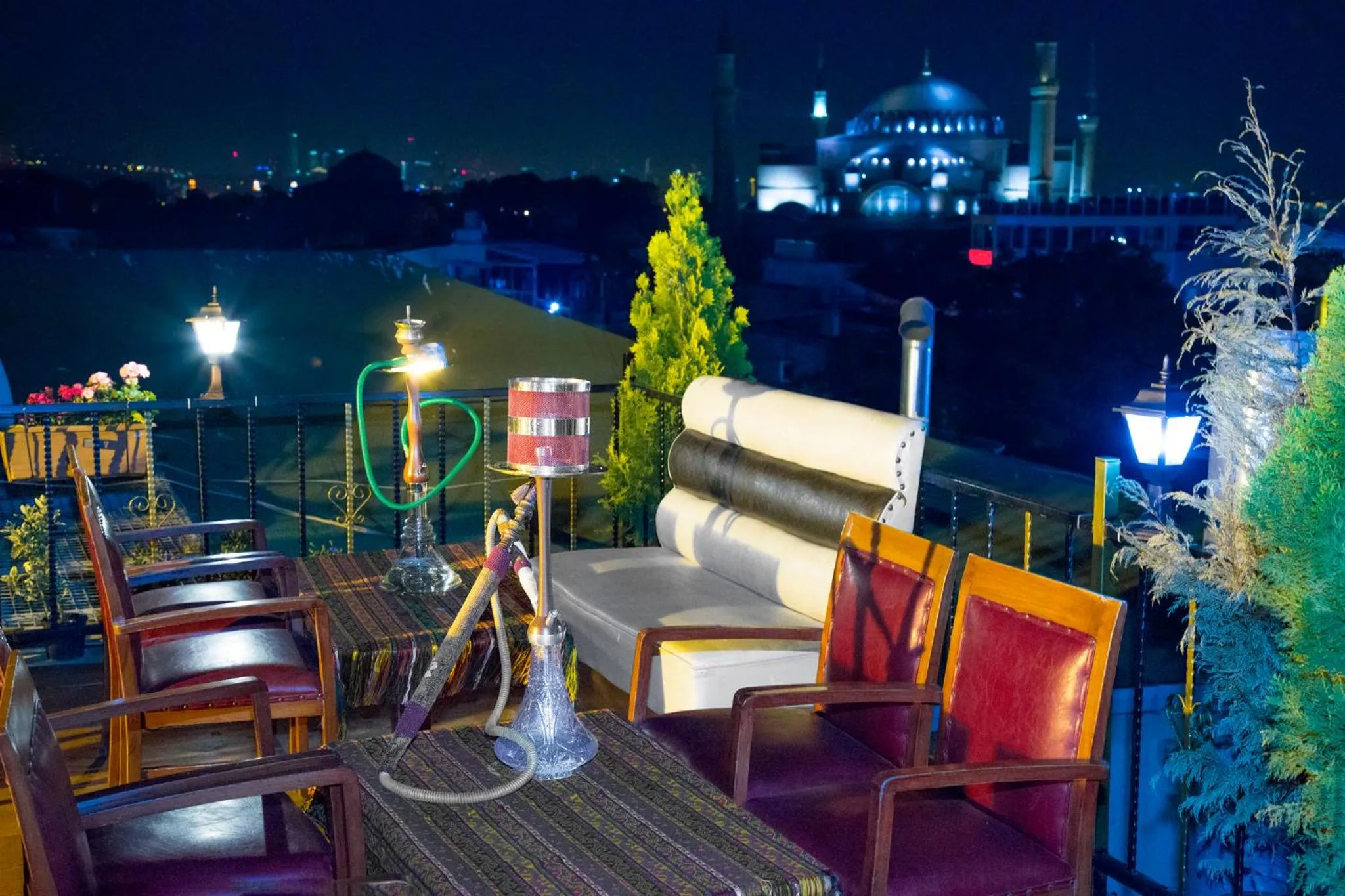 Restaurant/places to eat in Meddusa Hotel