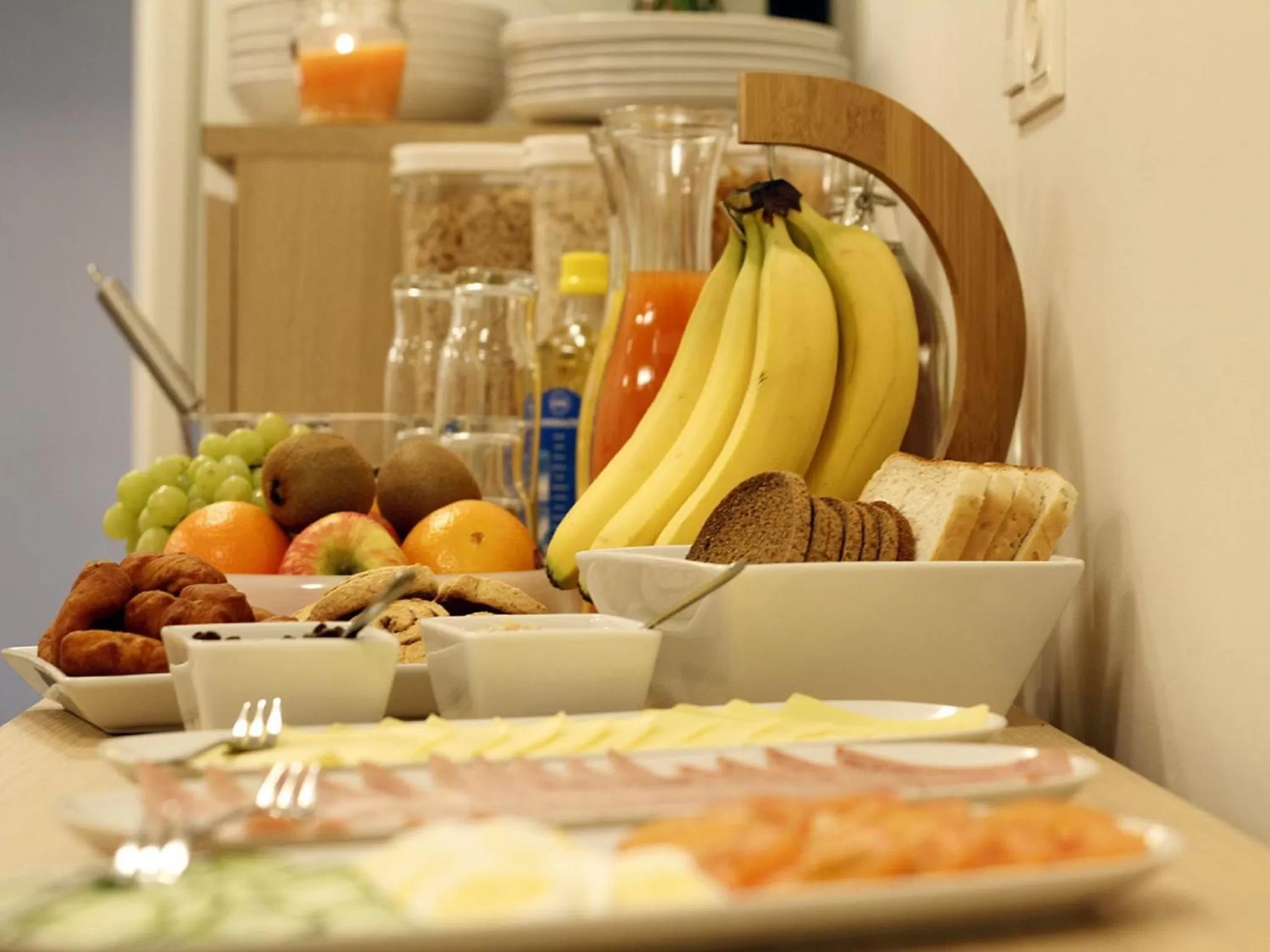 Kitchen or kitchenette in KEF Guesthouse by Keflavík airport