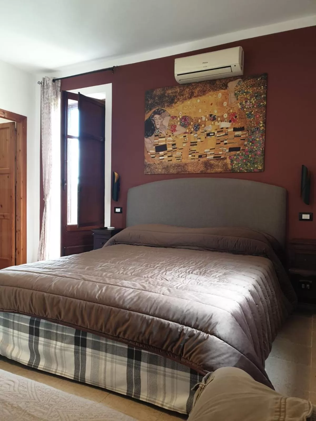 Bed in VILLA MARTA a due passi dalla clinica ortopedica Rizzoli e da Villa Santa Teresa