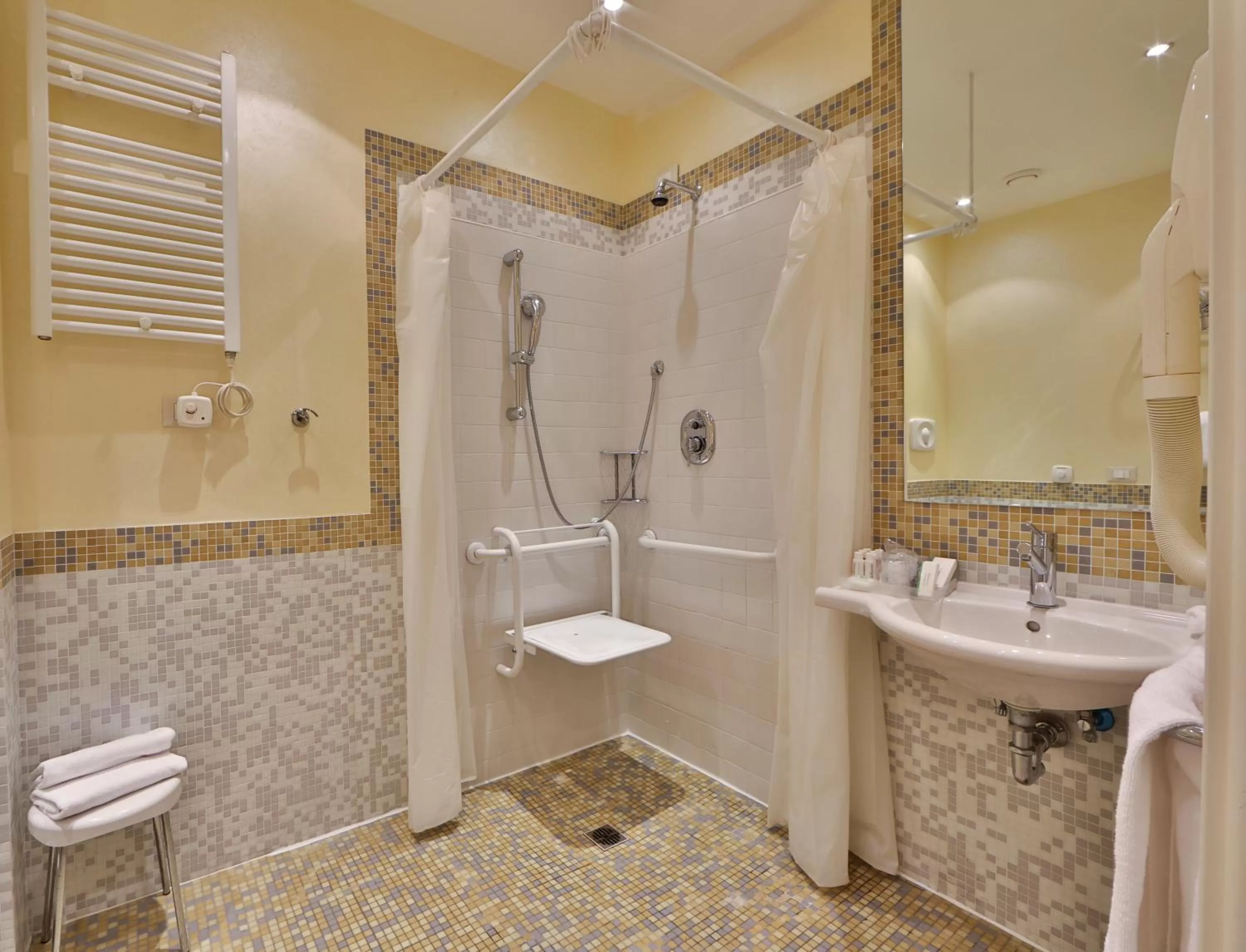 Bathroom in Crowne Plaza Venice East by IHG