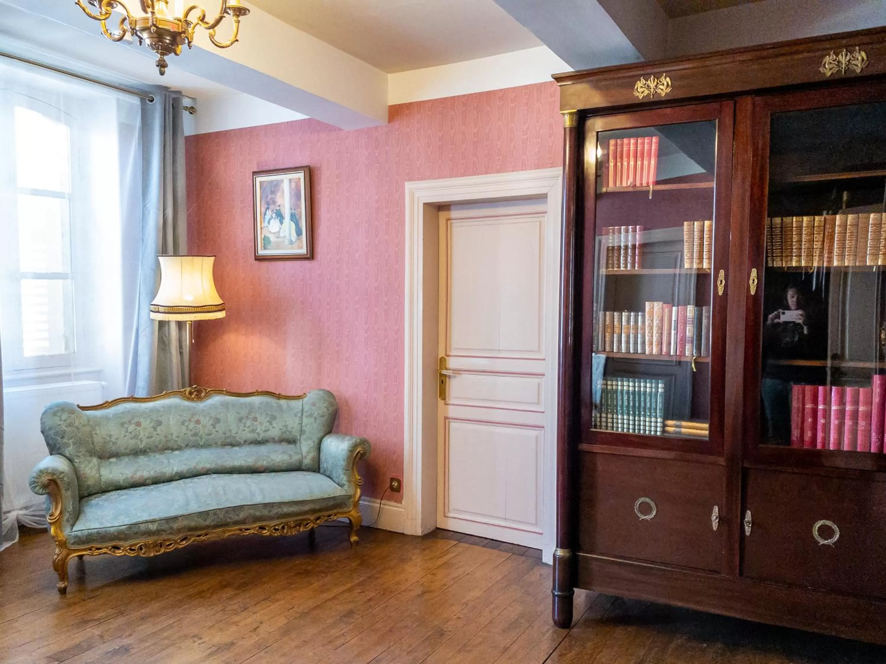 Communal lounge/ TV room in Nogapatio - Maison d'Hôtes - BnB