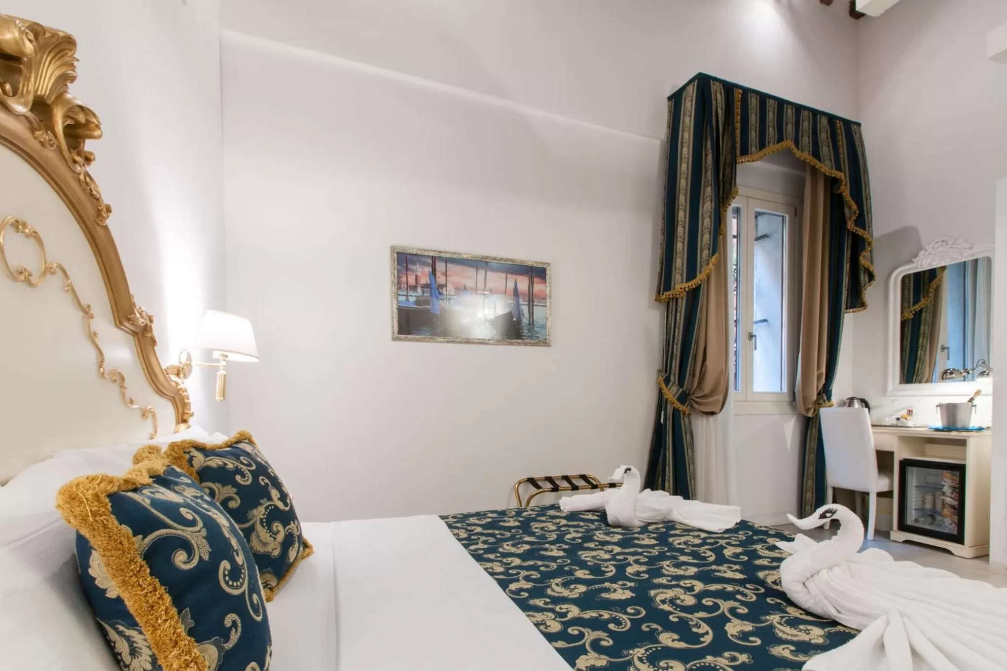 Photo of the whole room, Bed in Al Mascaron Ridente