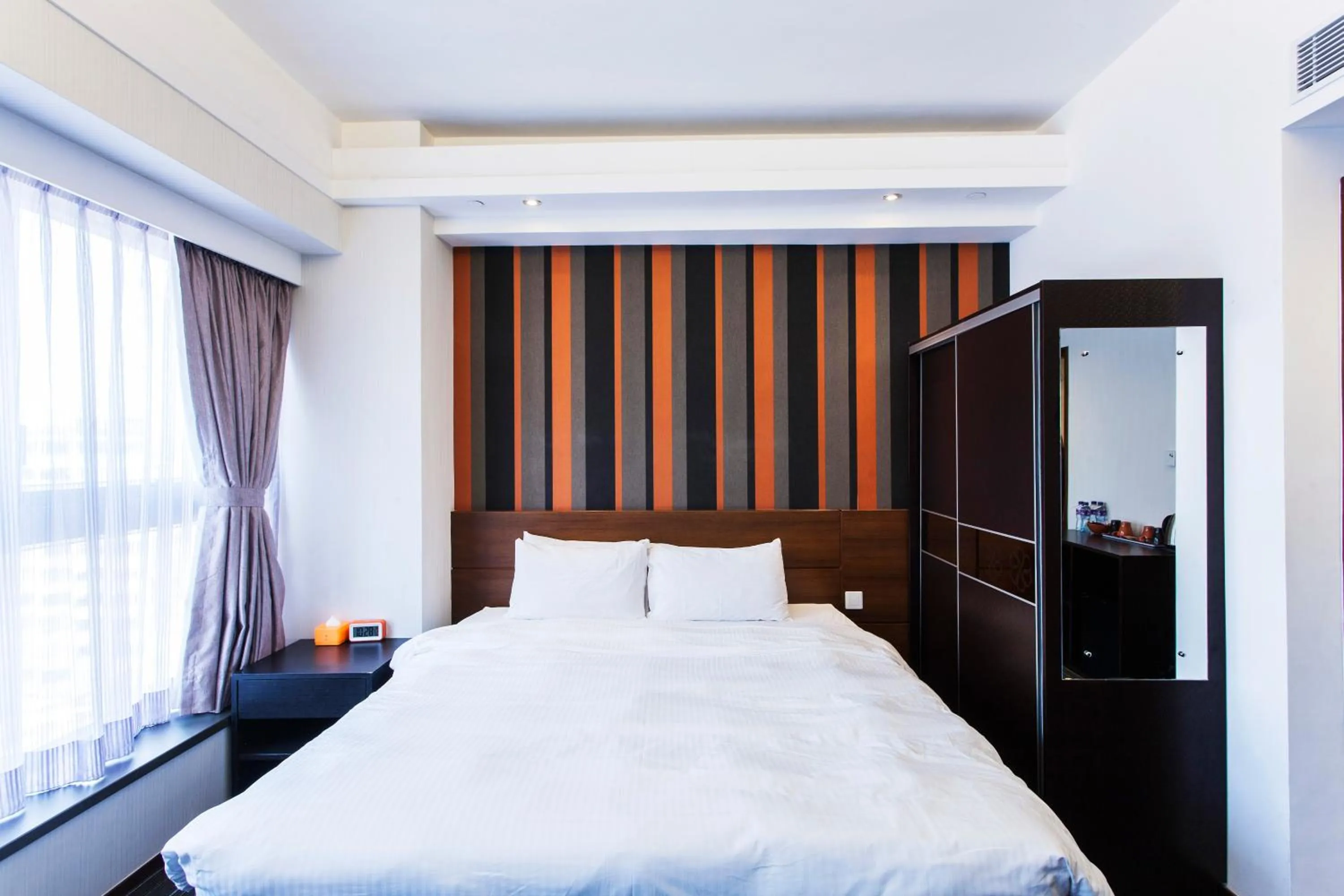 Day, Bed in Le Prabelle Hotel