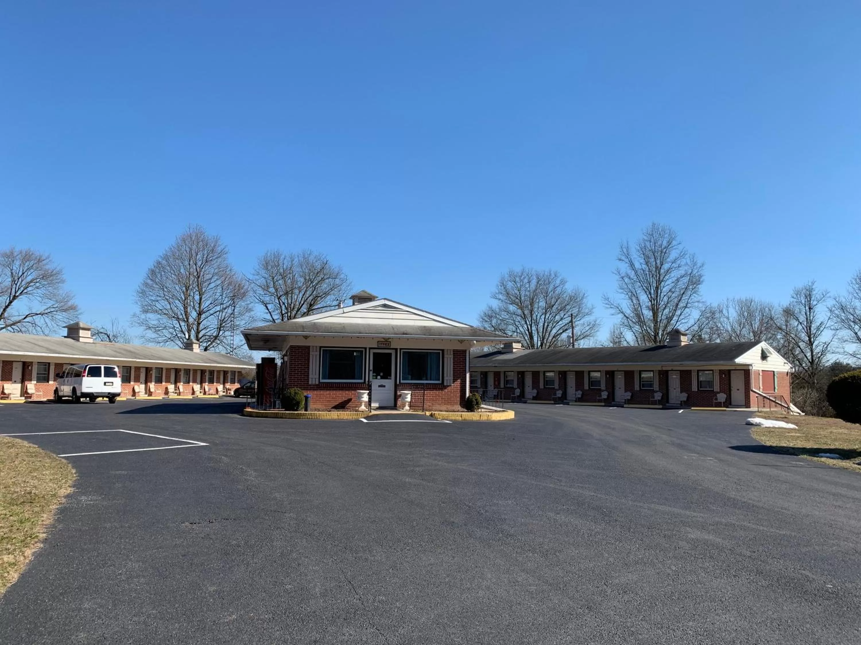 Property building in Red Carpet Inn - Gettysburg
