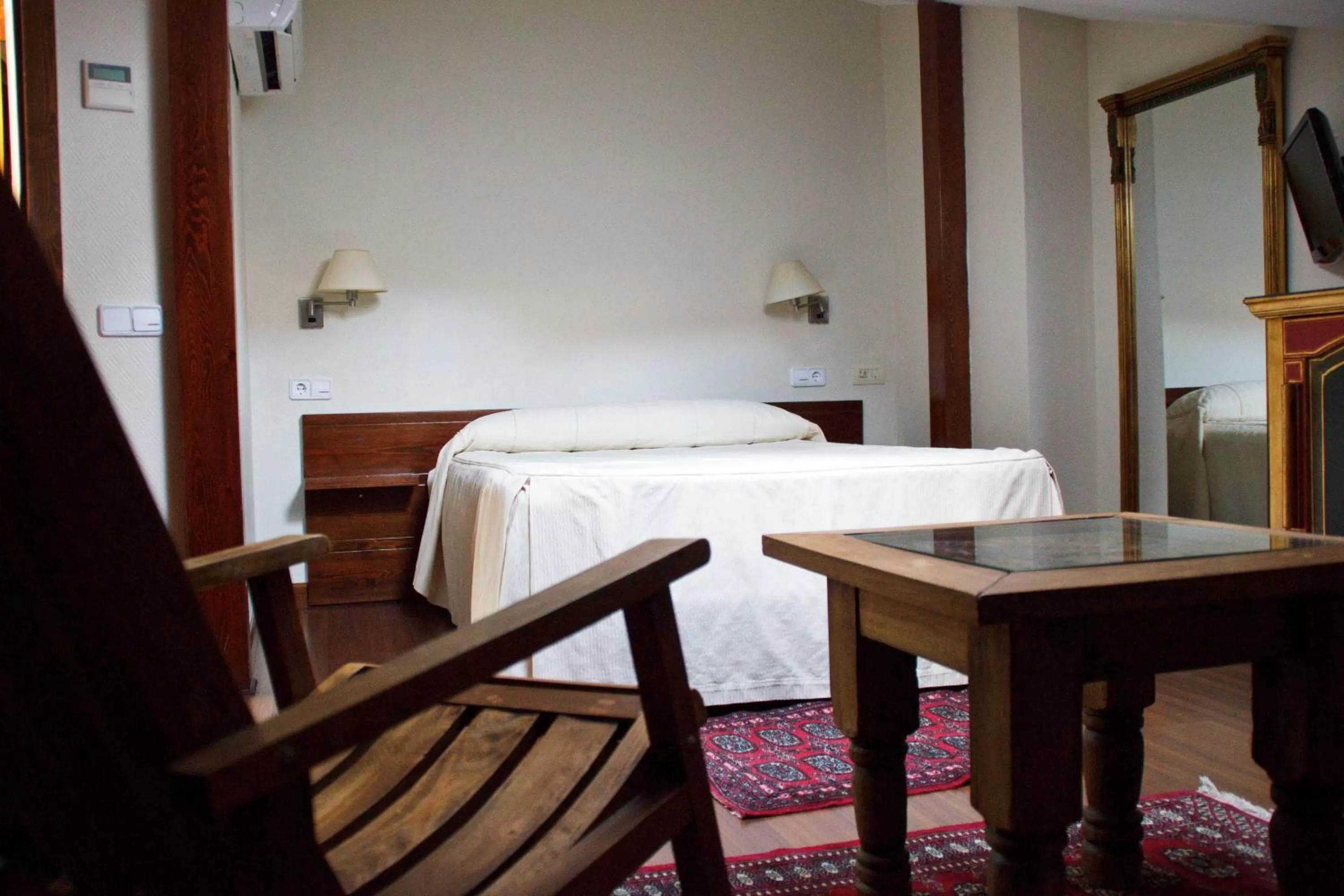 Bedroom, Bed in Hotel Microtel Placentinos