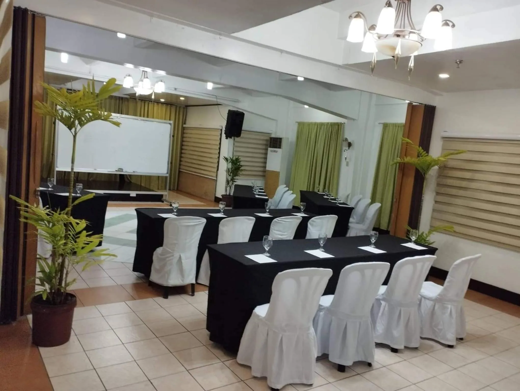 Banquet/Function facilities in Stone House Quezon City