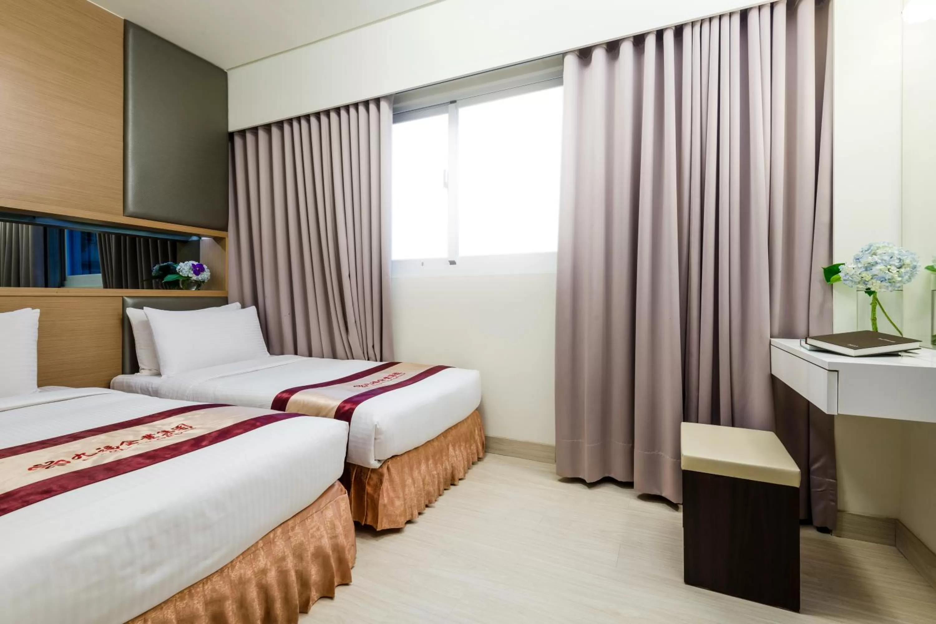 Photo of the whole room, Bed in Harmonious Hotel