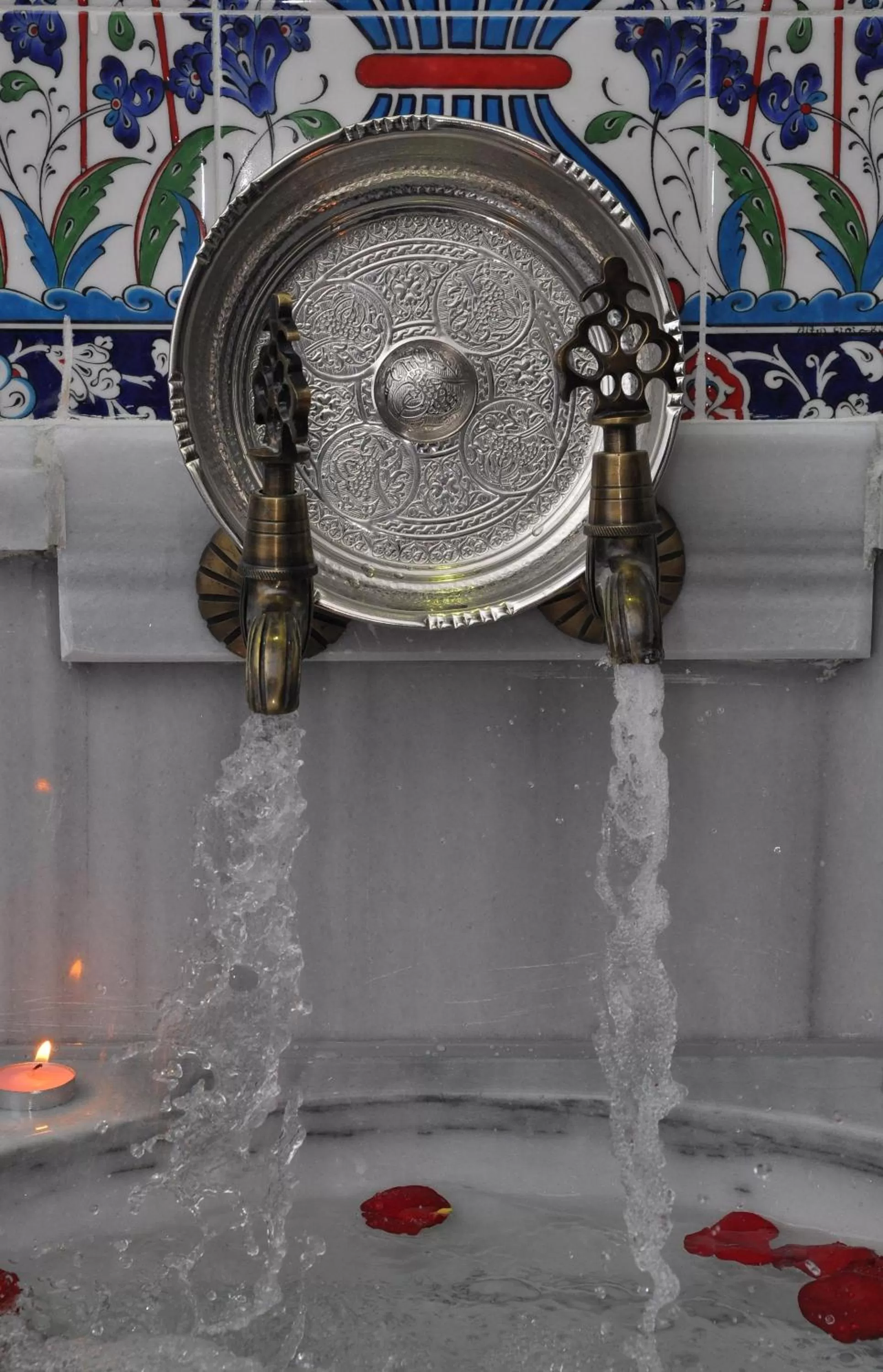 Property building in Hotel Perula & SPA