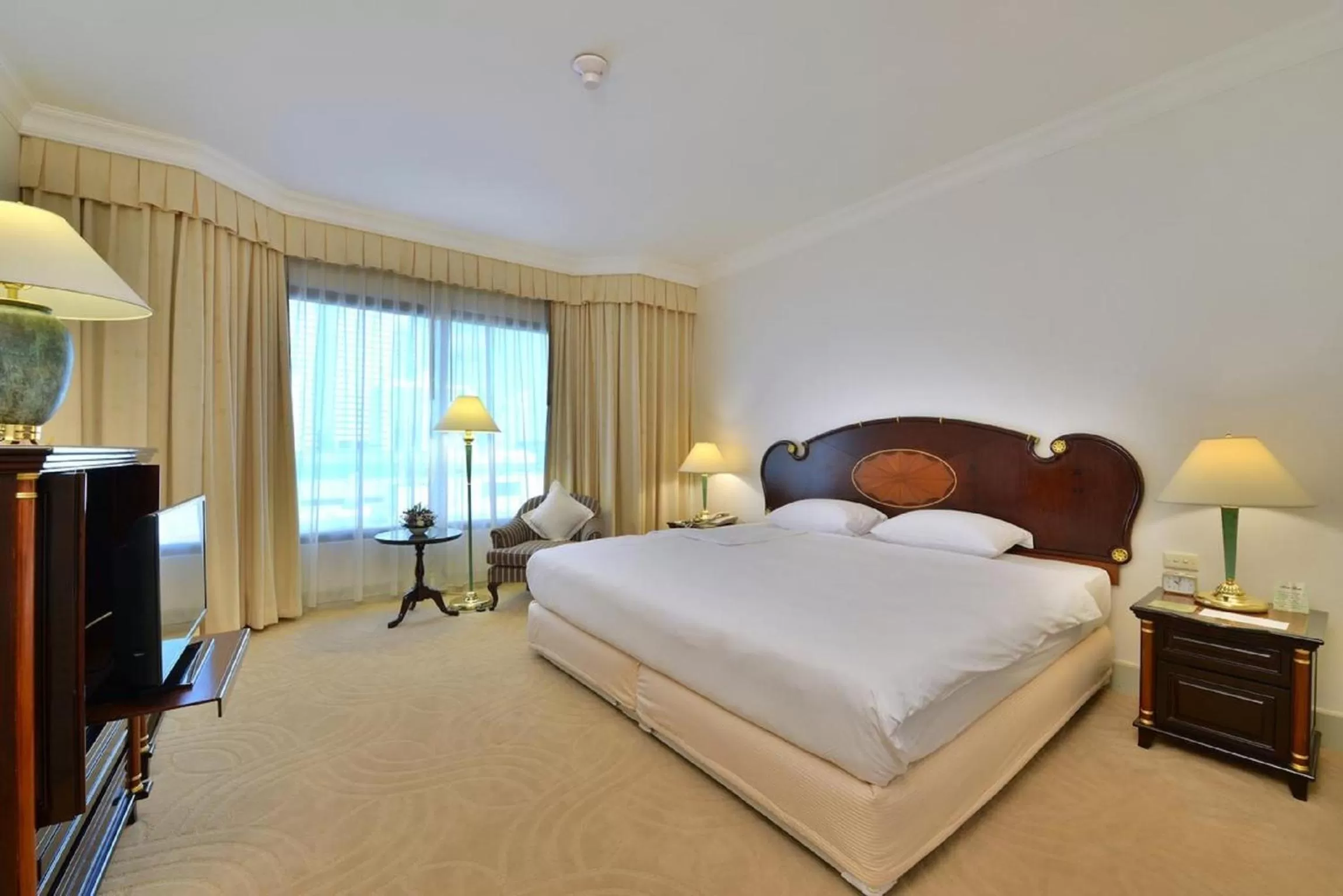 Bedroom in Evergreen Laurel Hotel Bangkok