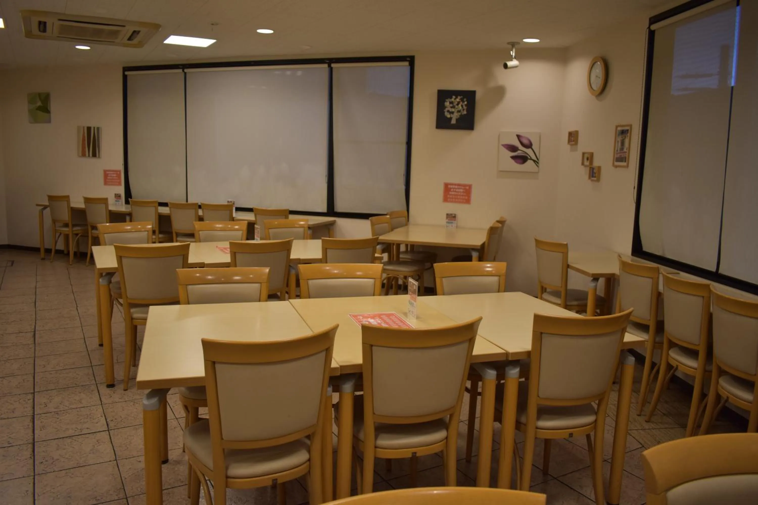 Restaurant/places to eat in Hotel Crown Hills Toyokawa