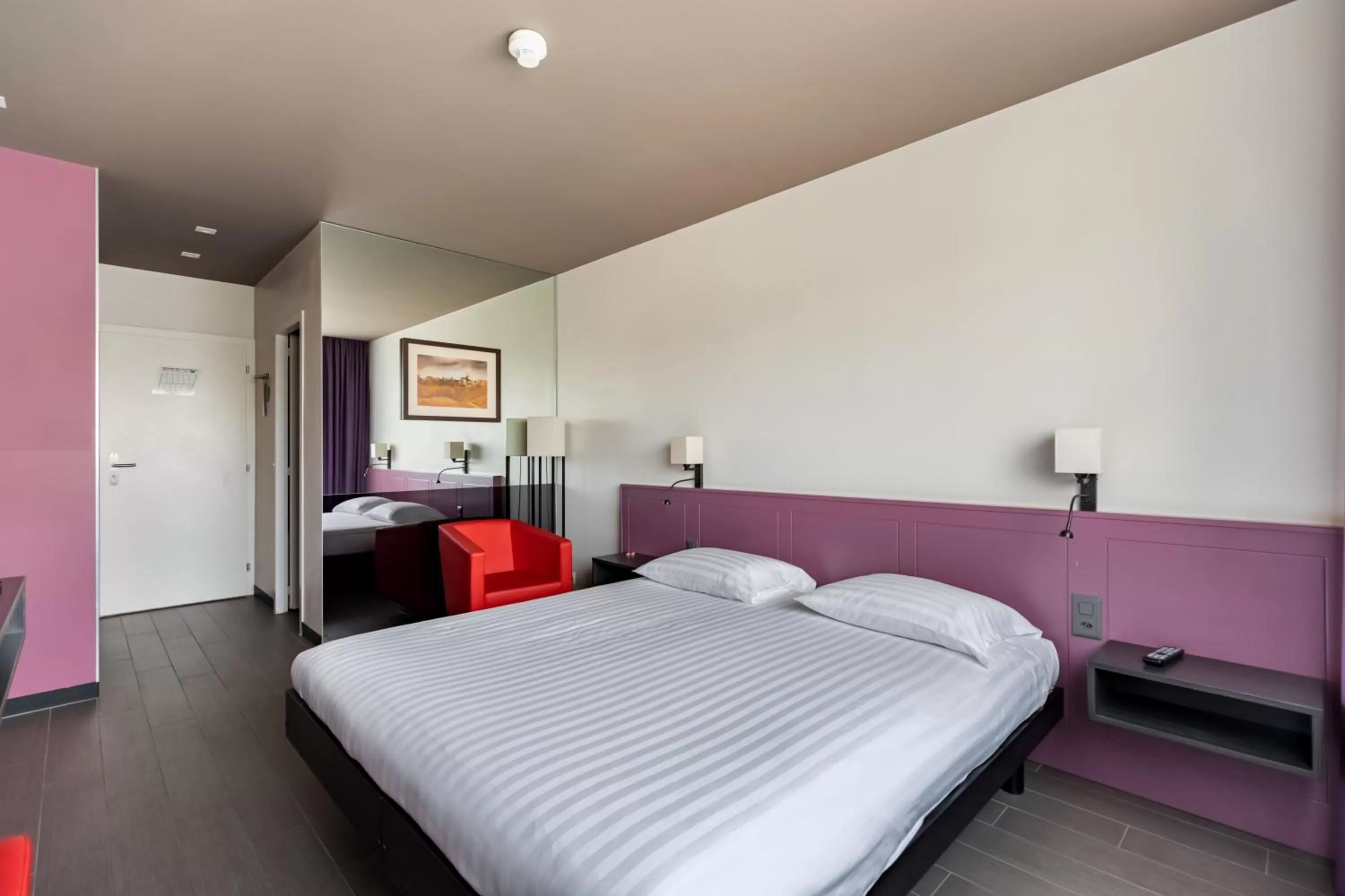 Double or Twin Room - single occupancy in Hôtel Les Nations