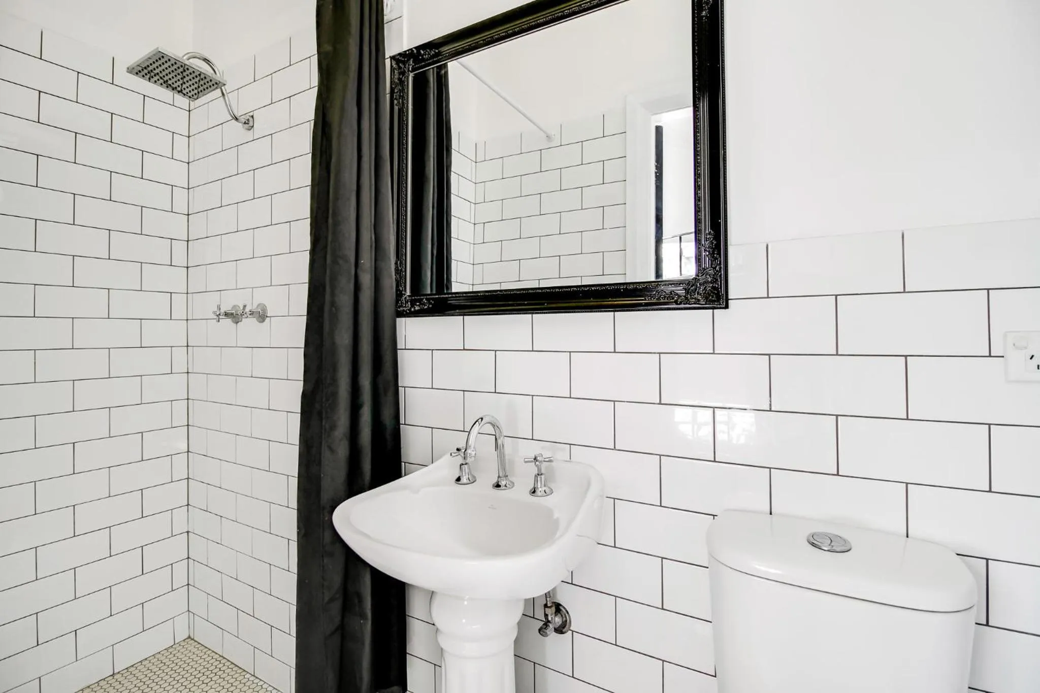 Shower, Bathroom in Darling Harbour Boutique Hotel