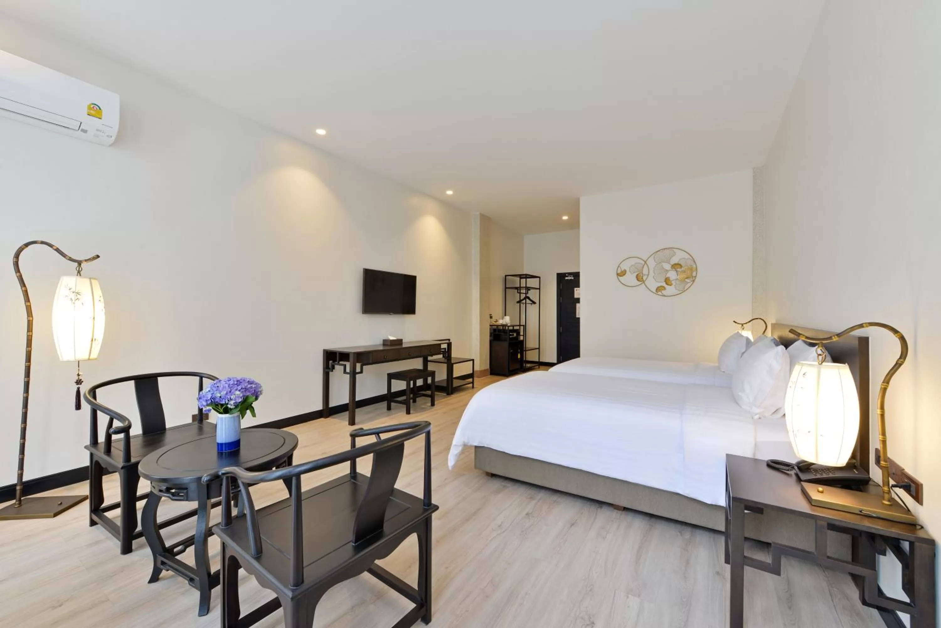 Bed in Oldthaiheng Hotel