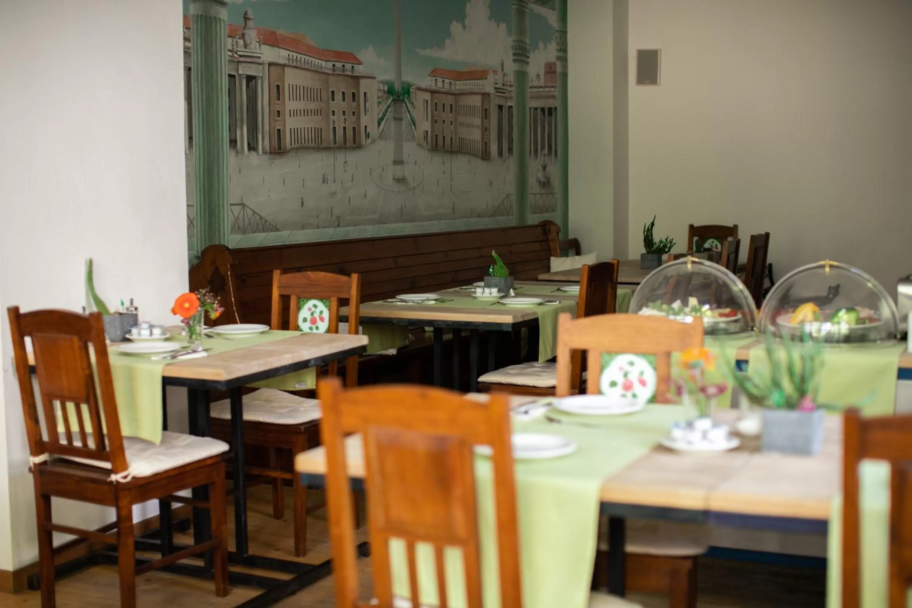 Restaurant/places to eat in Hotel Stern - Self Check-In