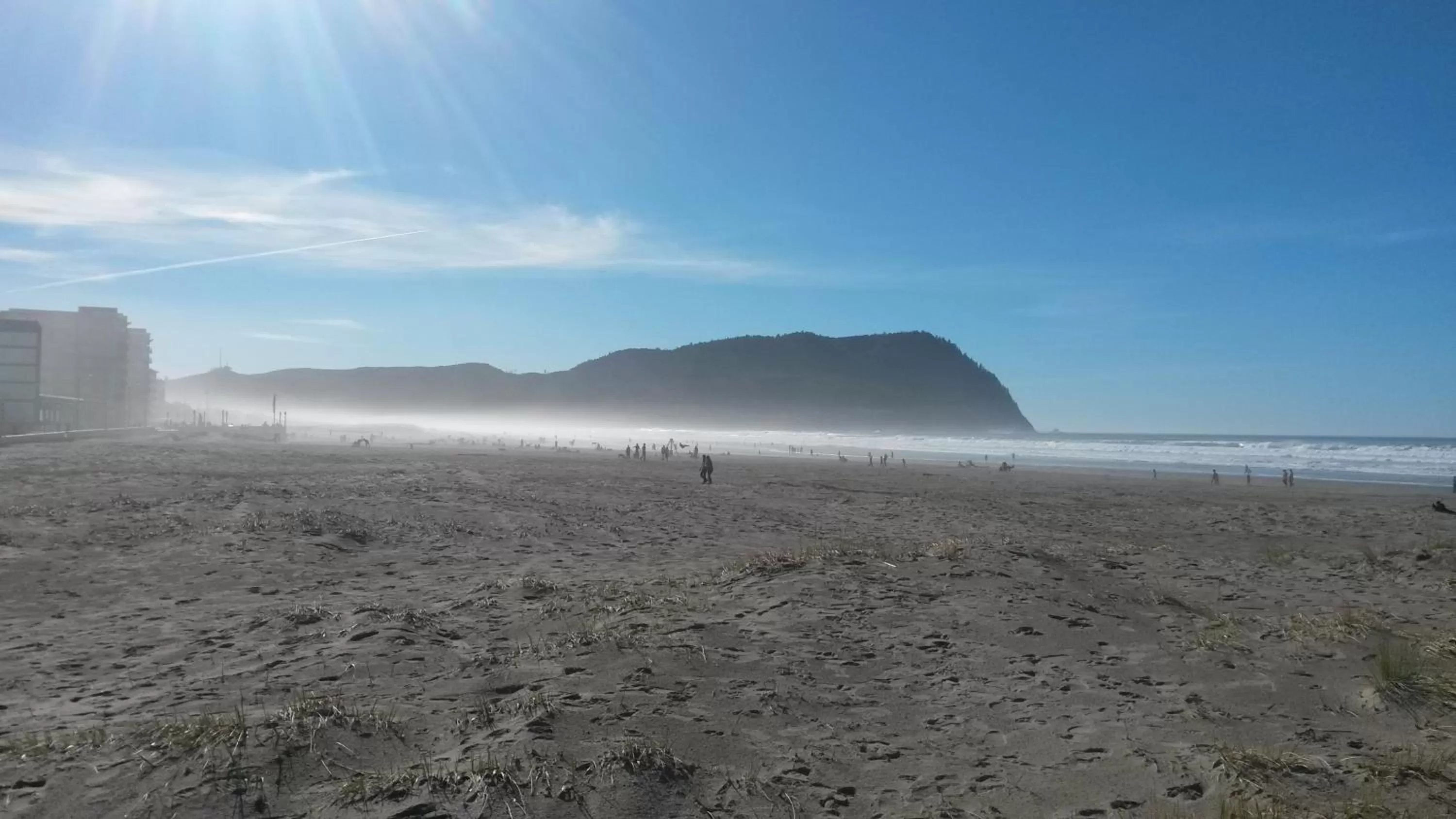 Beach in Ebb Tide Oceanfront Inn
