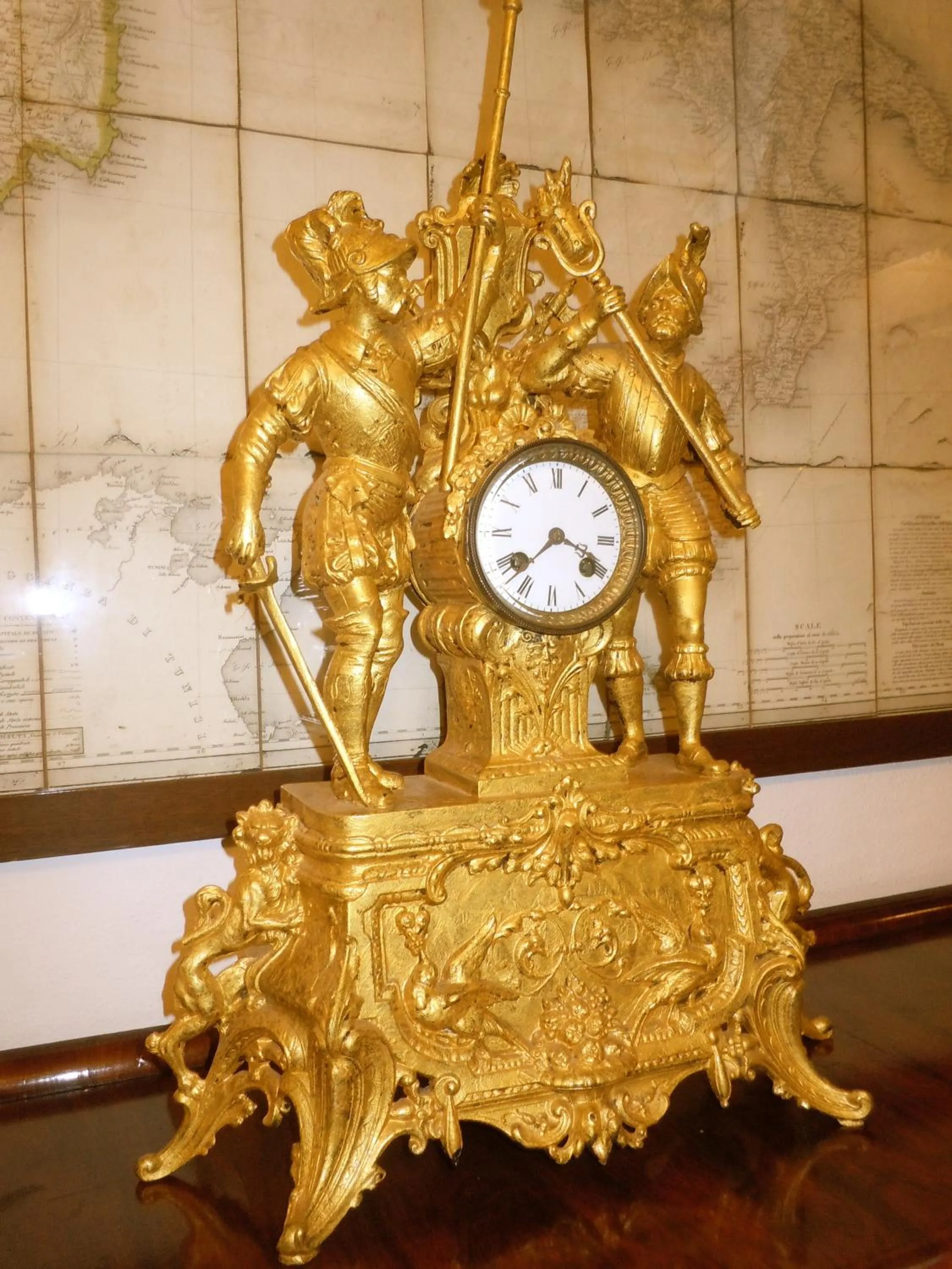 Decorative detail in Hotel Due Mari