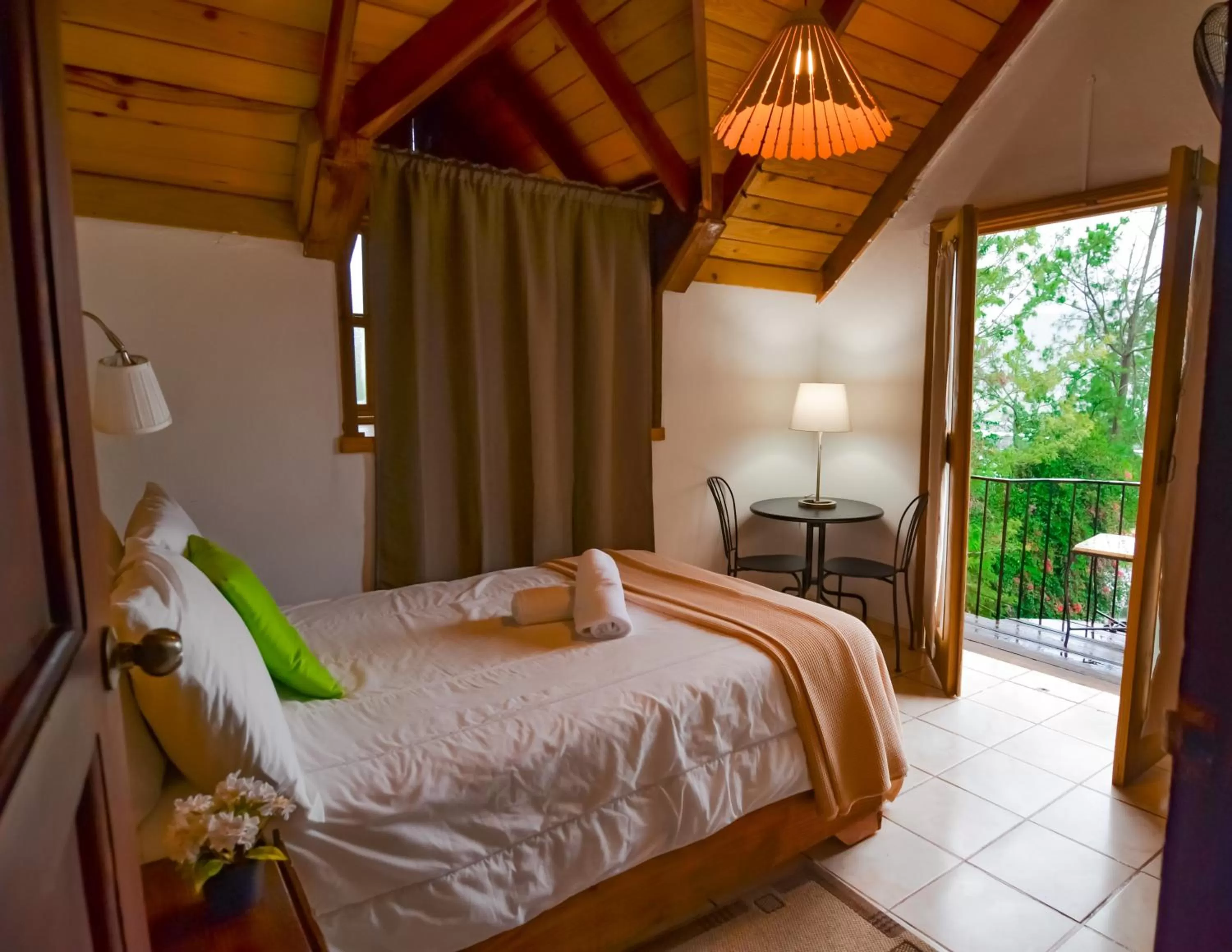 Bedroom, Bed in Hotel Rancho Constanza & Cabañas de la Montaña