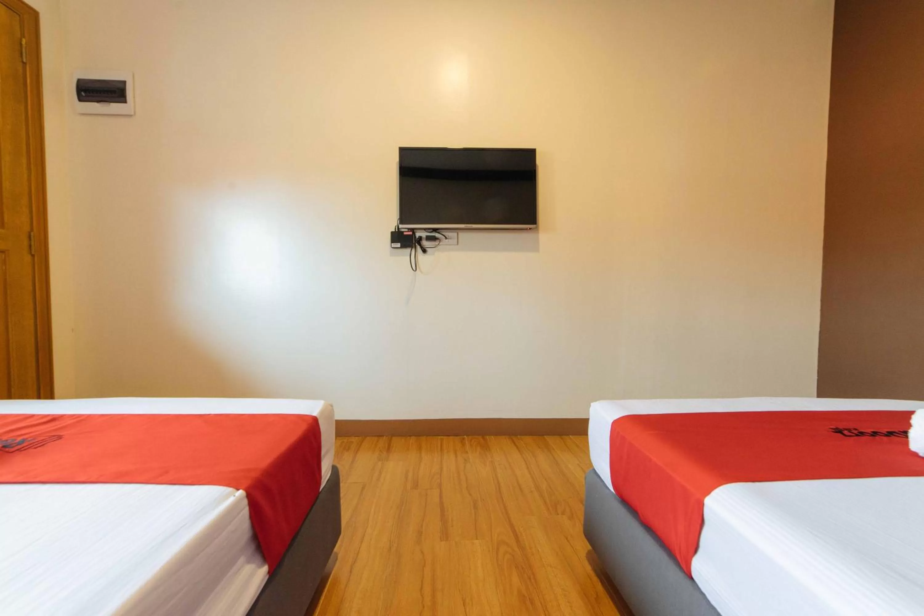 Photo of the whole room, Bed in RedDoorz Plus @ Starhomes Olivianville