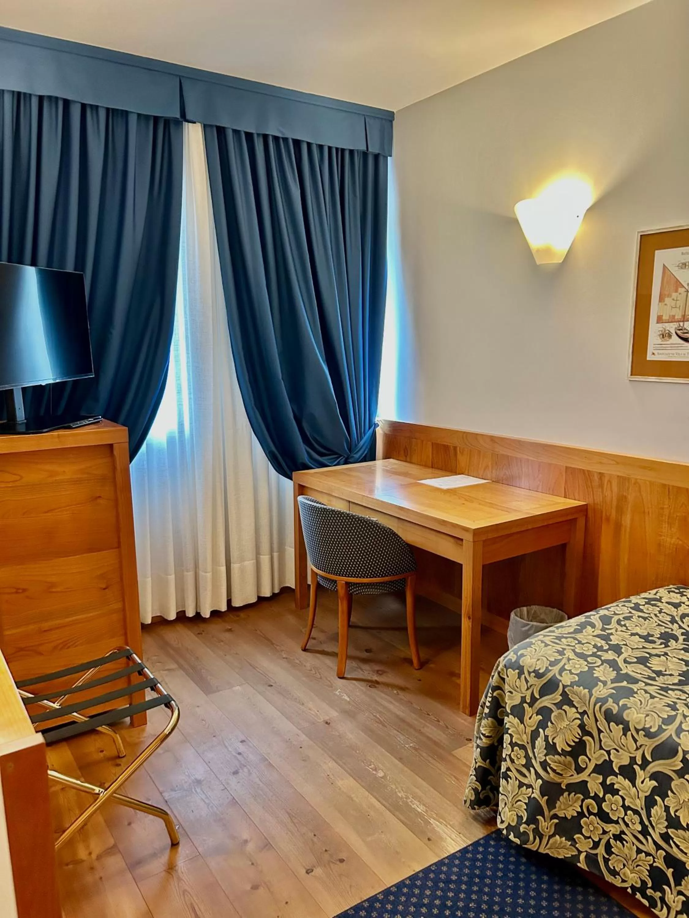 Bed in Hotel Due Torri Tempesta